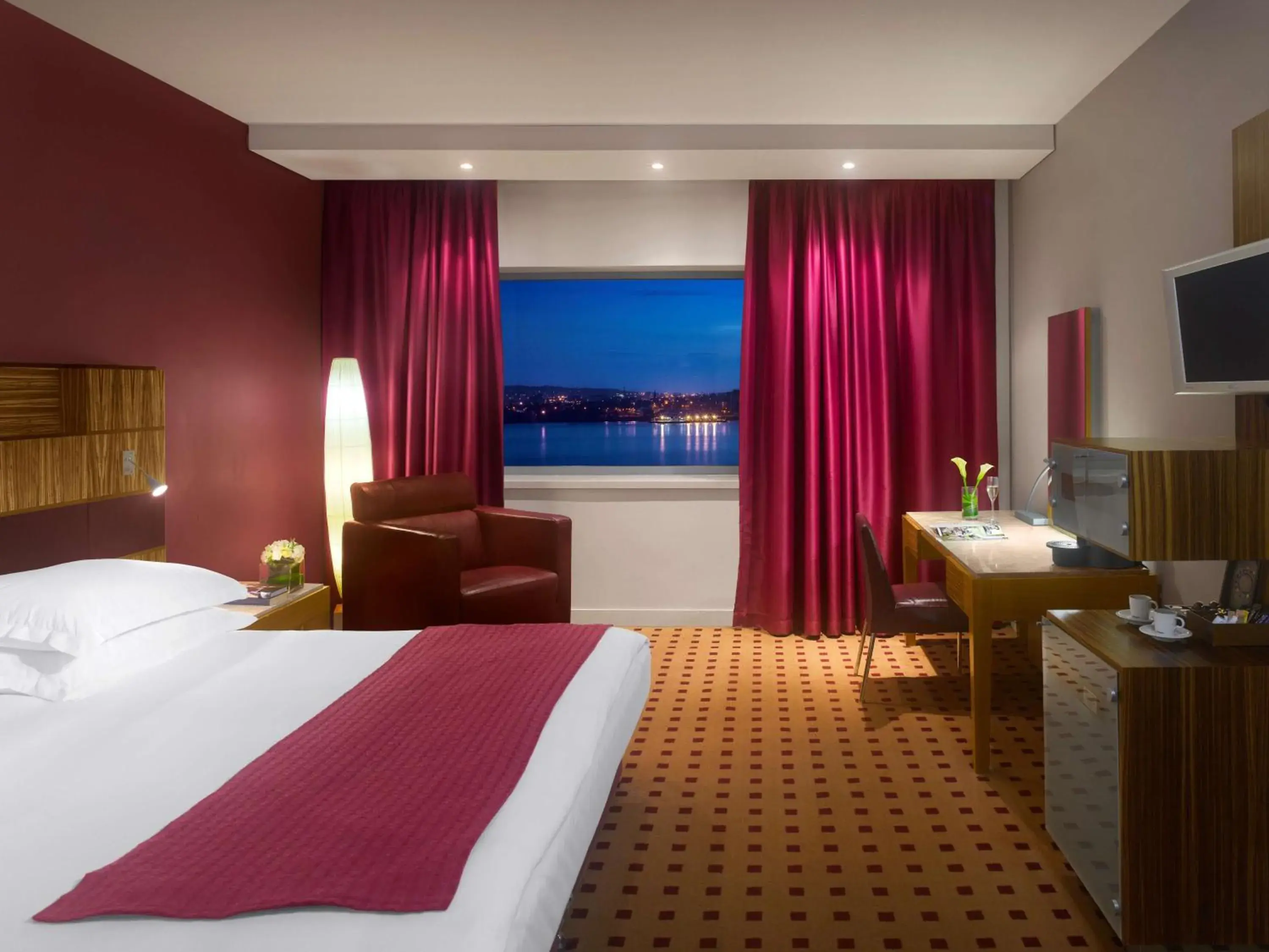 Standard Room in Radisson Blu Hotel, Liverpool Standard Room in Radisson Blu Hotel, Liverpool