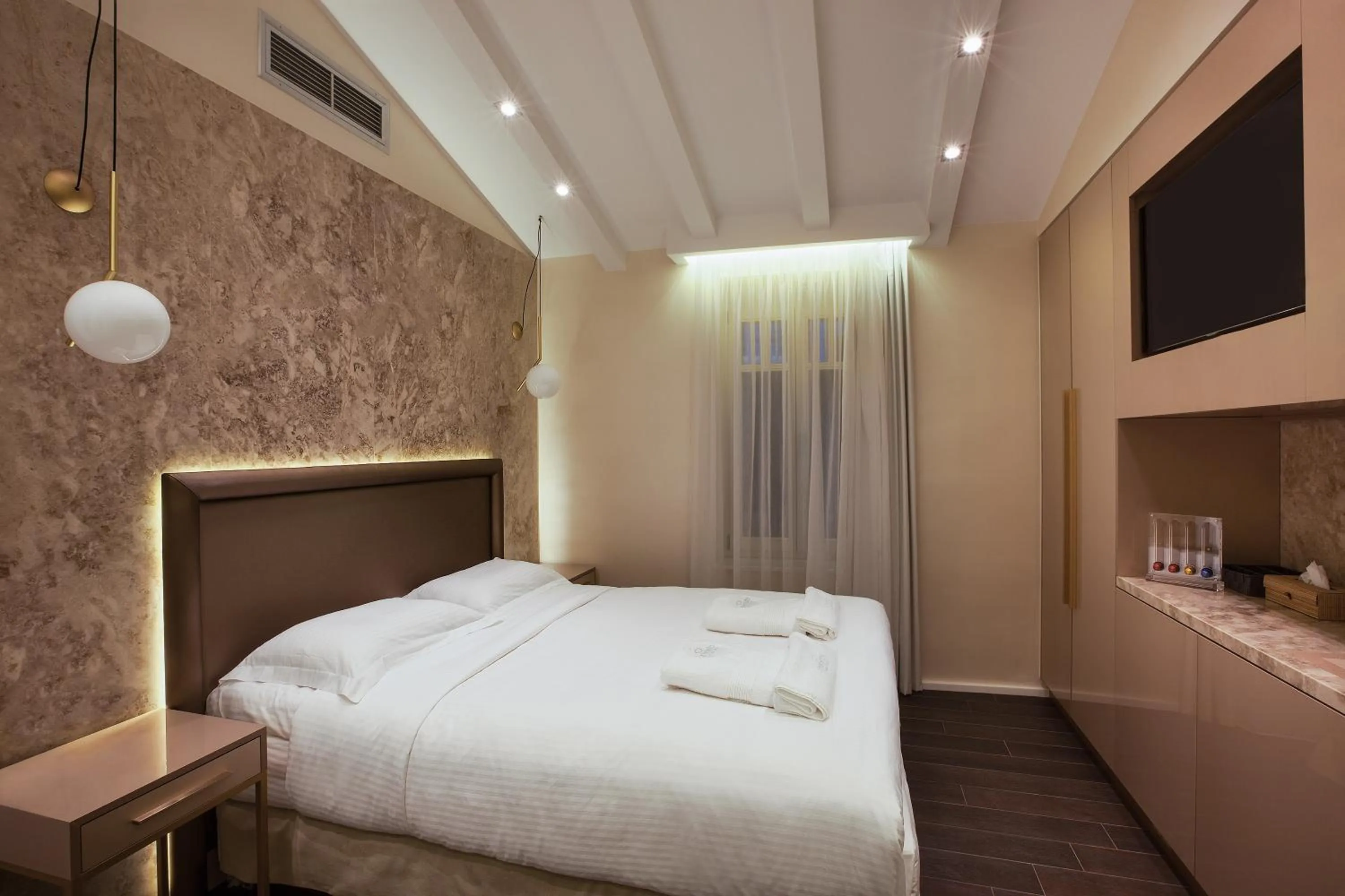 Bedroom, Bed in Consolato Boutique