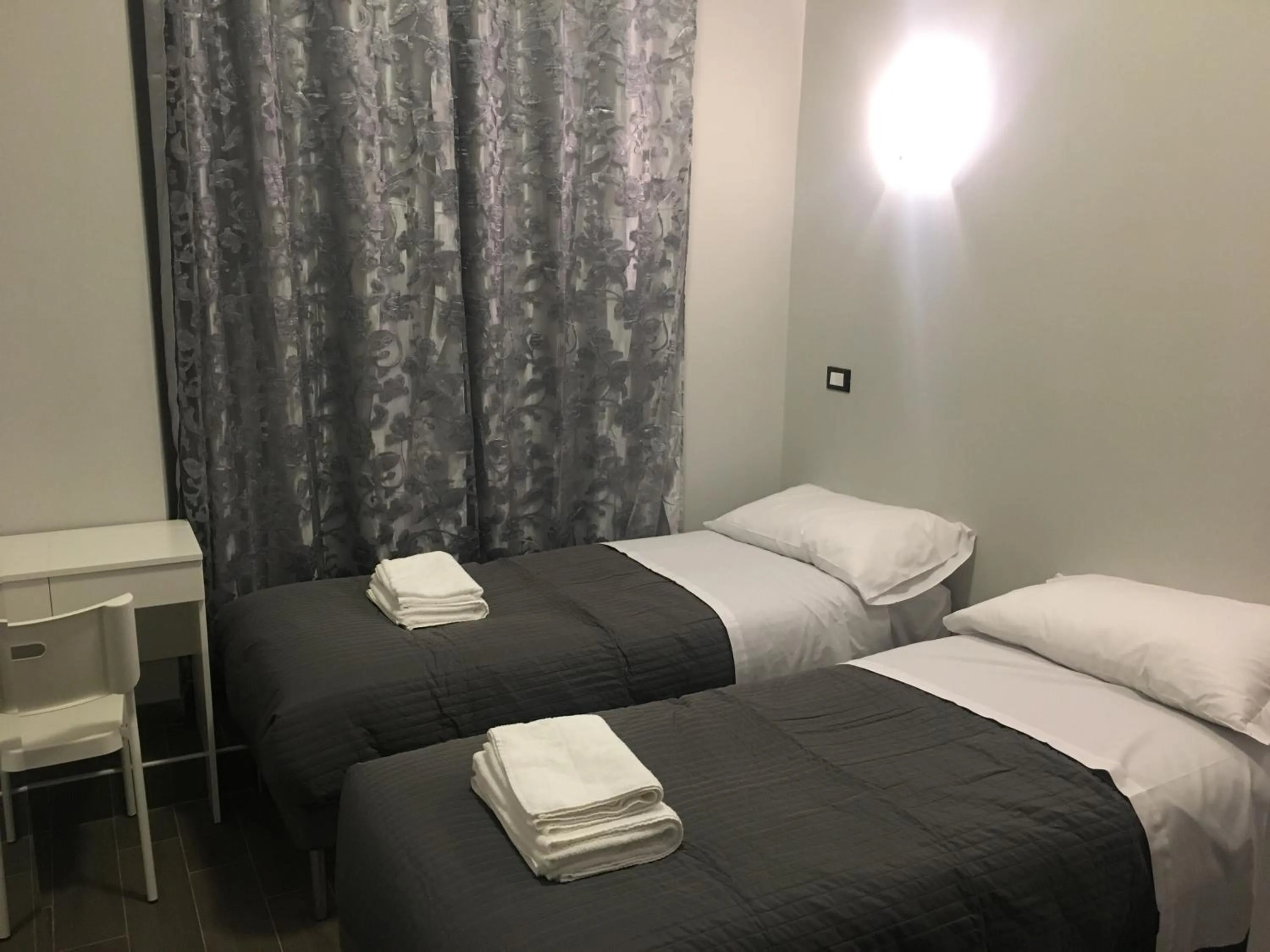 Bed in Favola Romana - Guest House