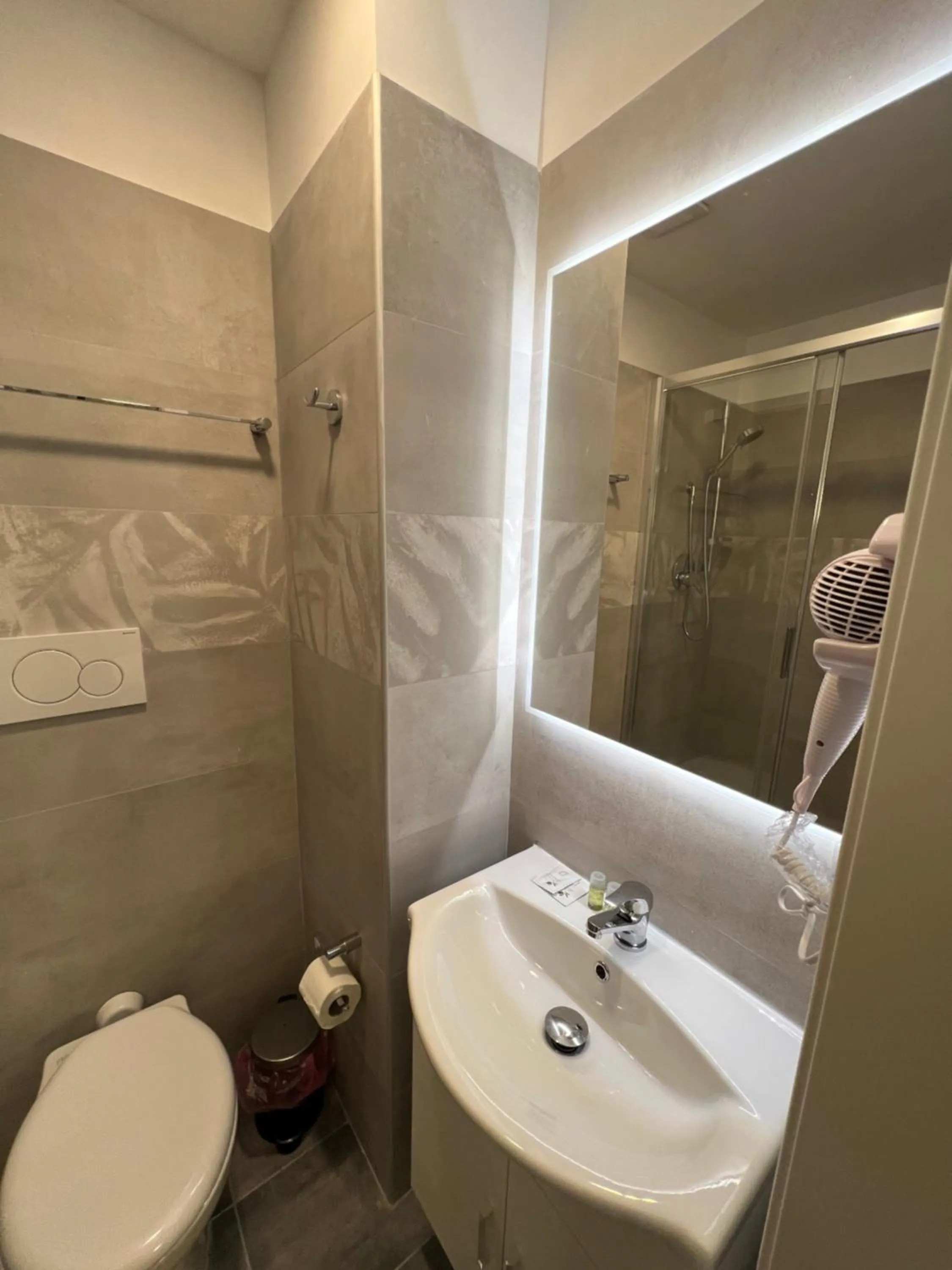 Toilet in Favola Romana - Guest House