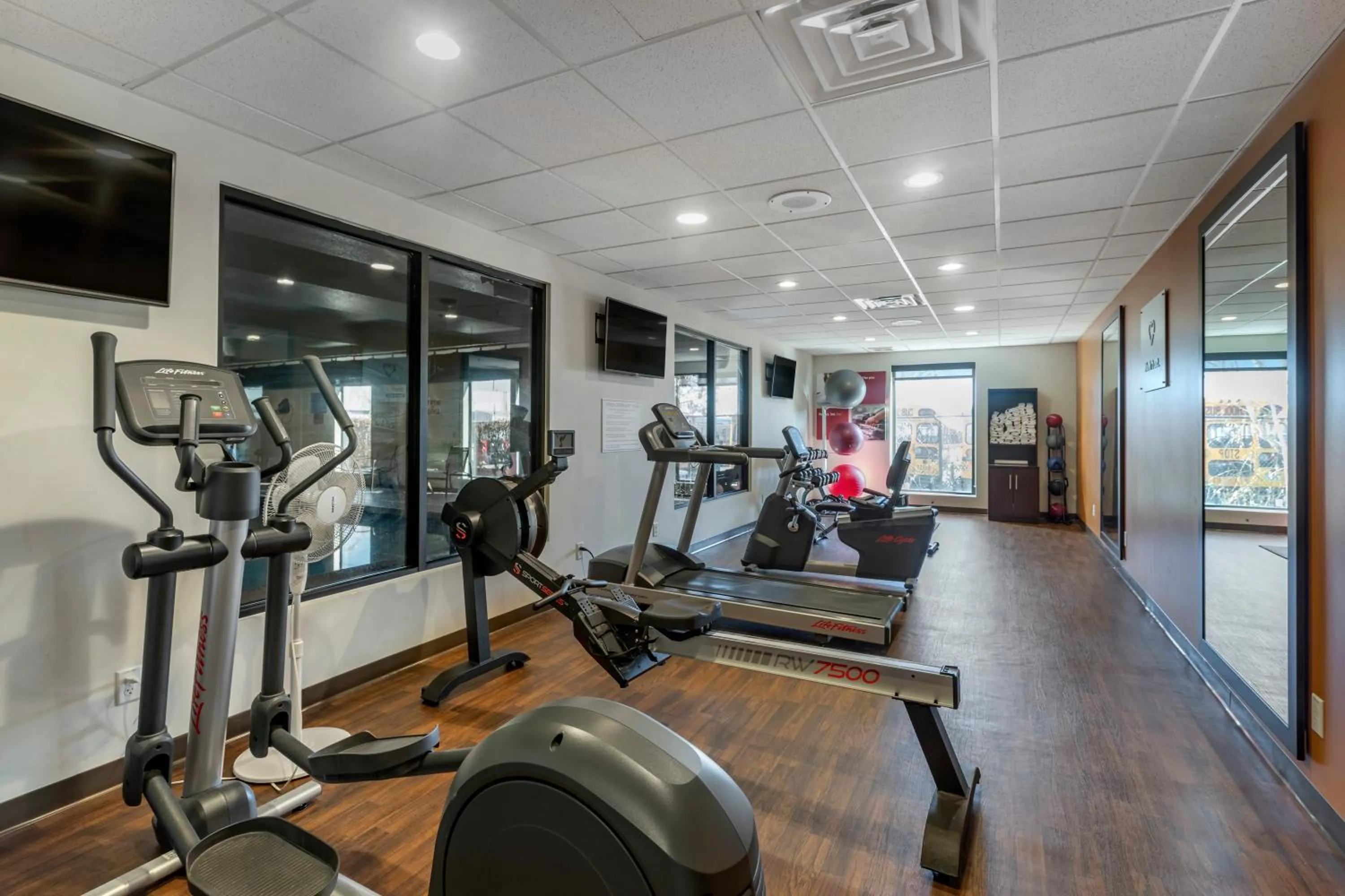 Fitness centre/facilities in MainStay Suites Near Denver Downtown