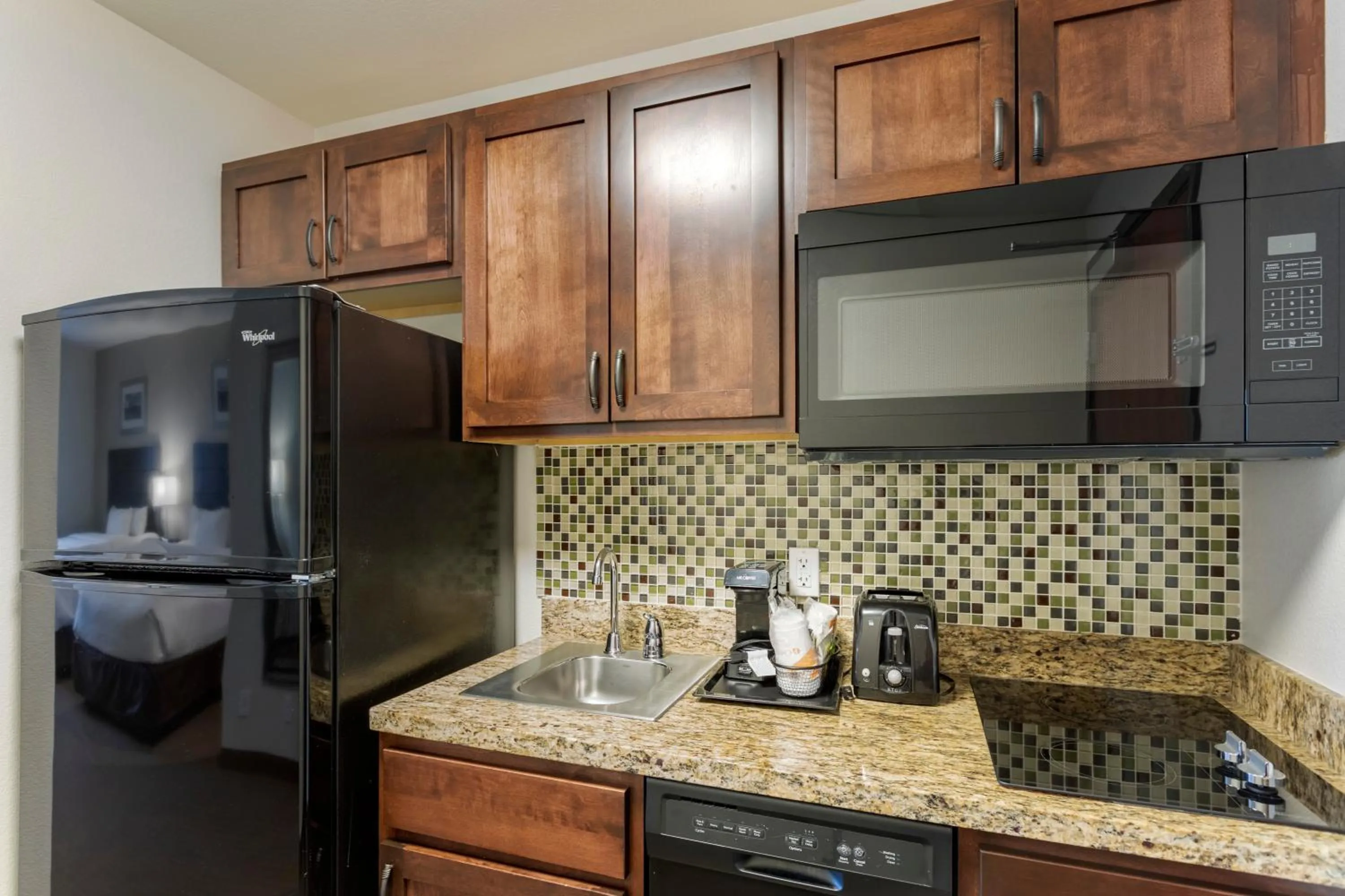 Coffee/tea facilities in MainStay Suites Near Denver Downtown