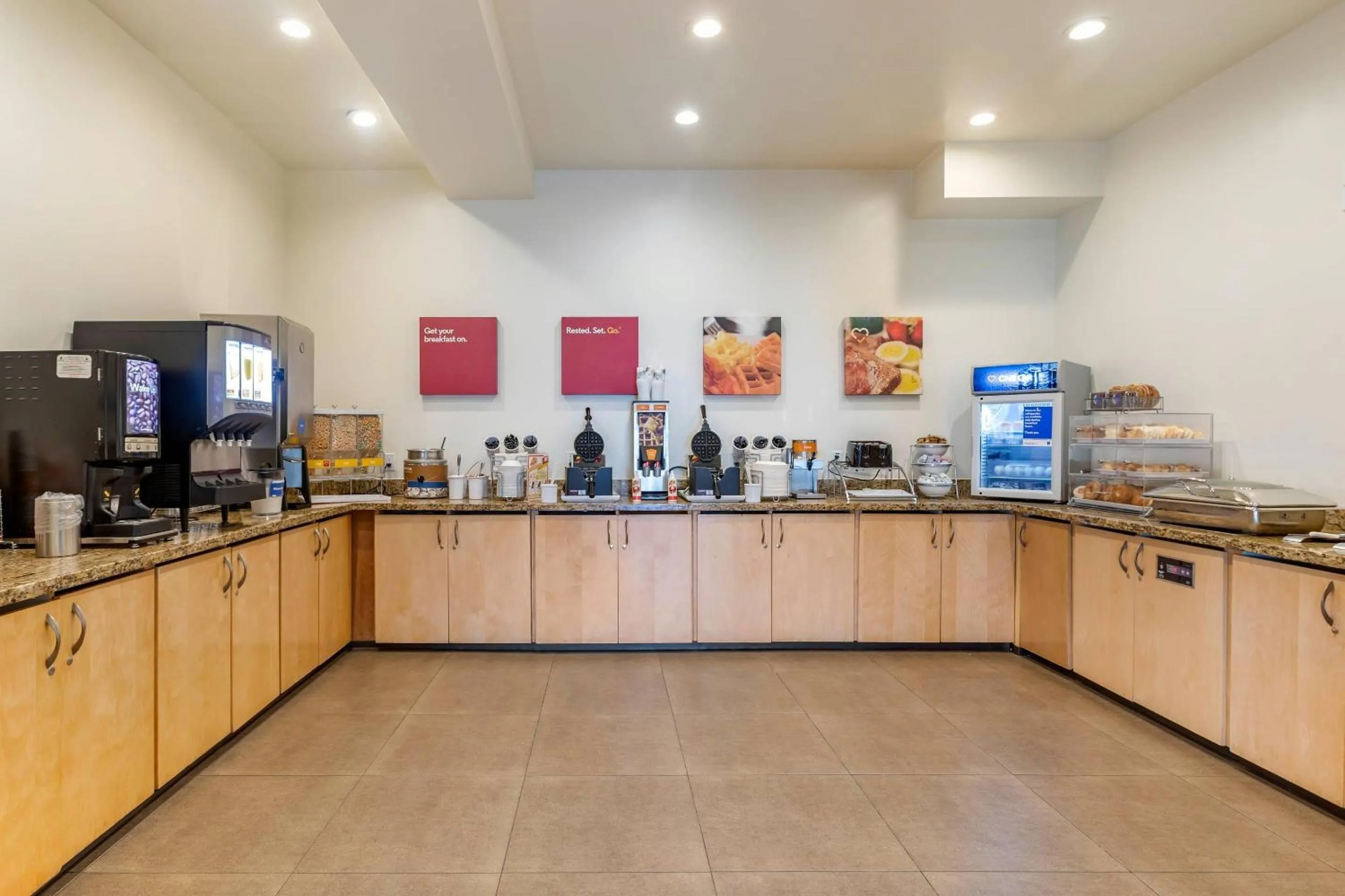 Breakfast in MainStay Suites Near Denver Downtown