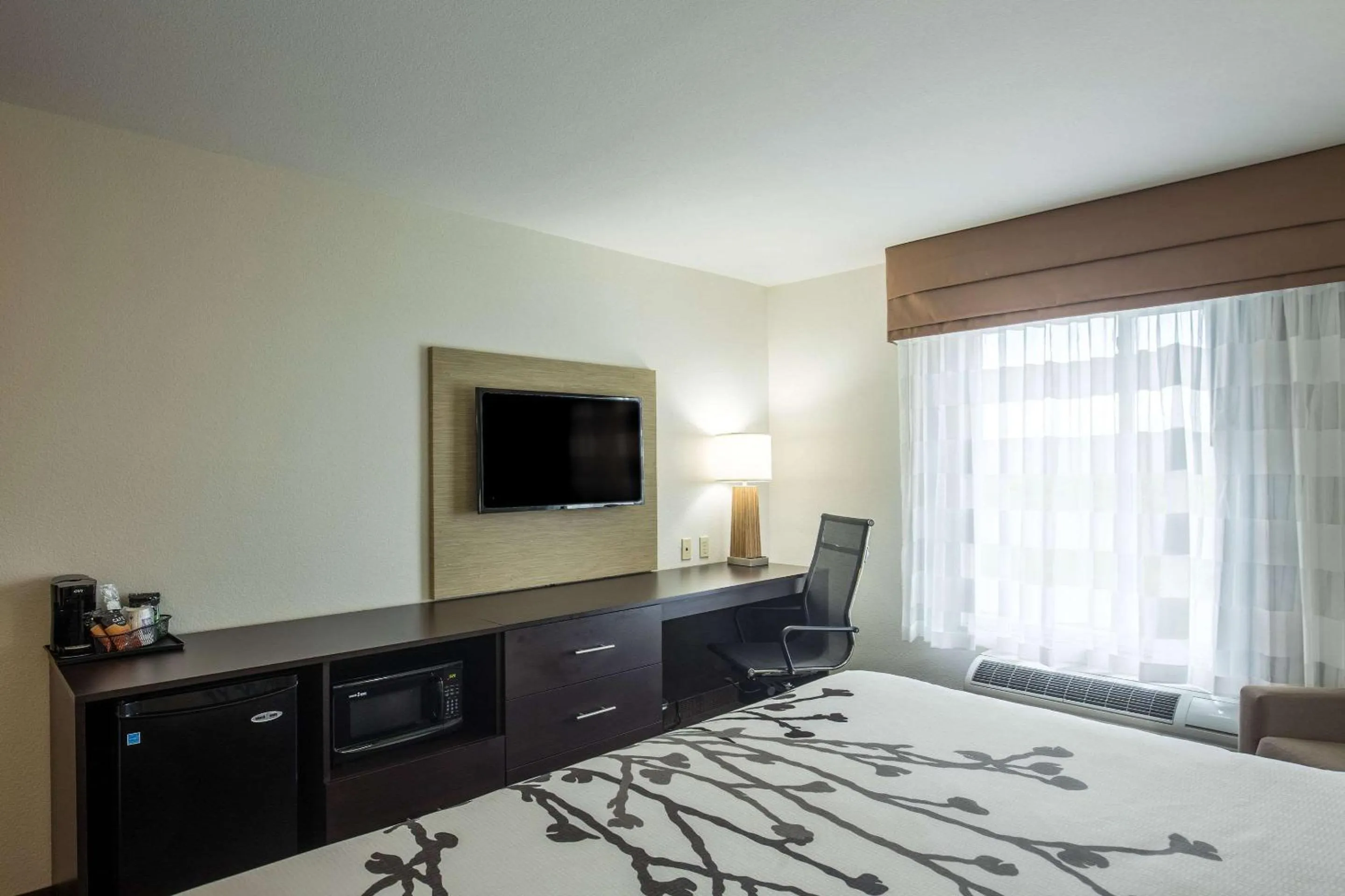 Photo of the whole room, Bed in Sleep Inn & Suites Ingleside - Corpus Christi