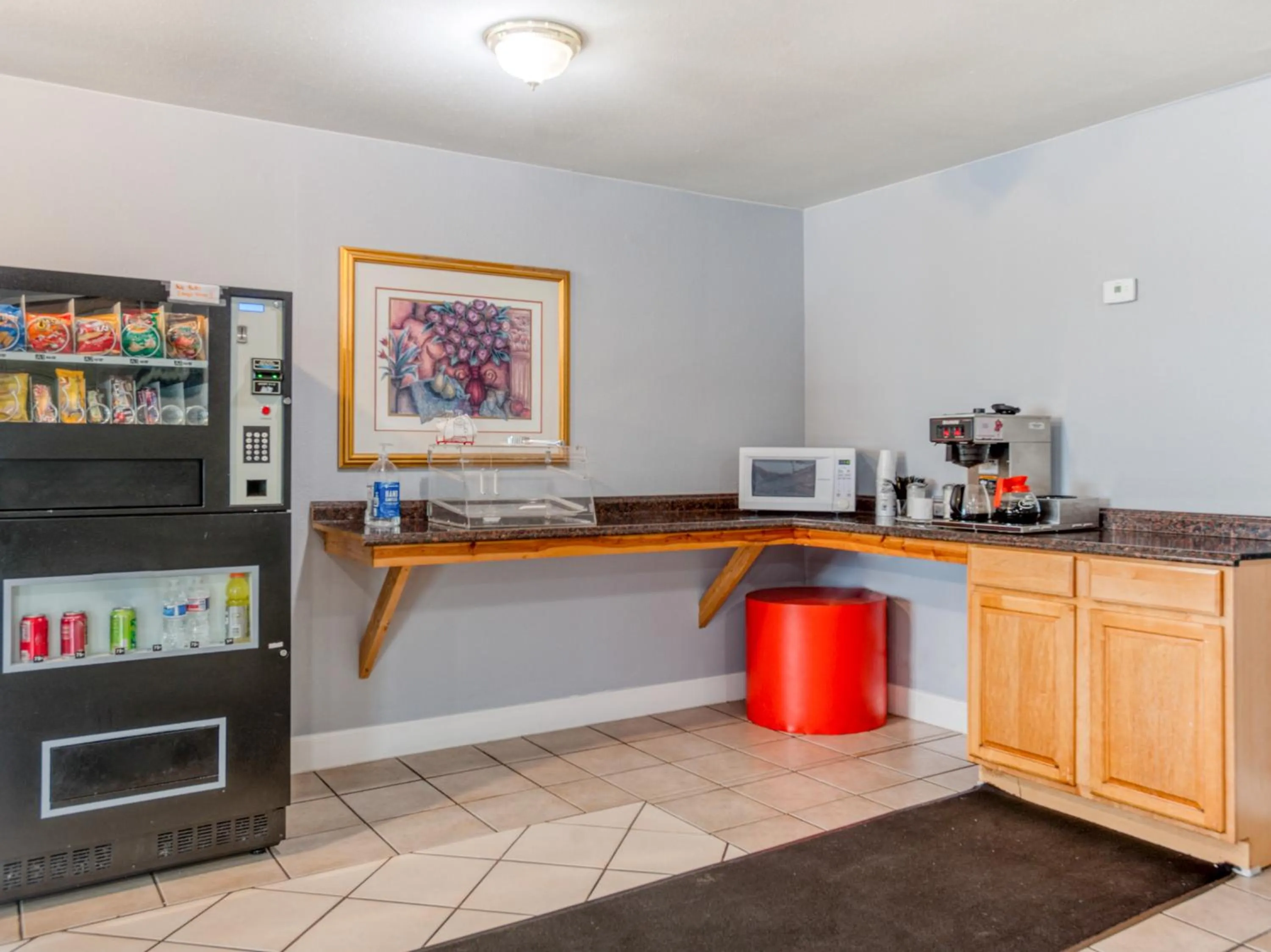 Area and facilities, Kitchen/Kitchenette in OYO Hotel San Antonio East