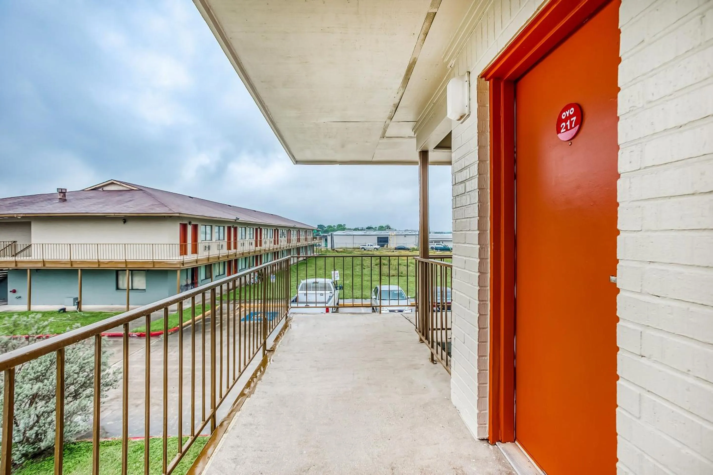 Balcony/Terrace in OYO Hotel San Antonio East