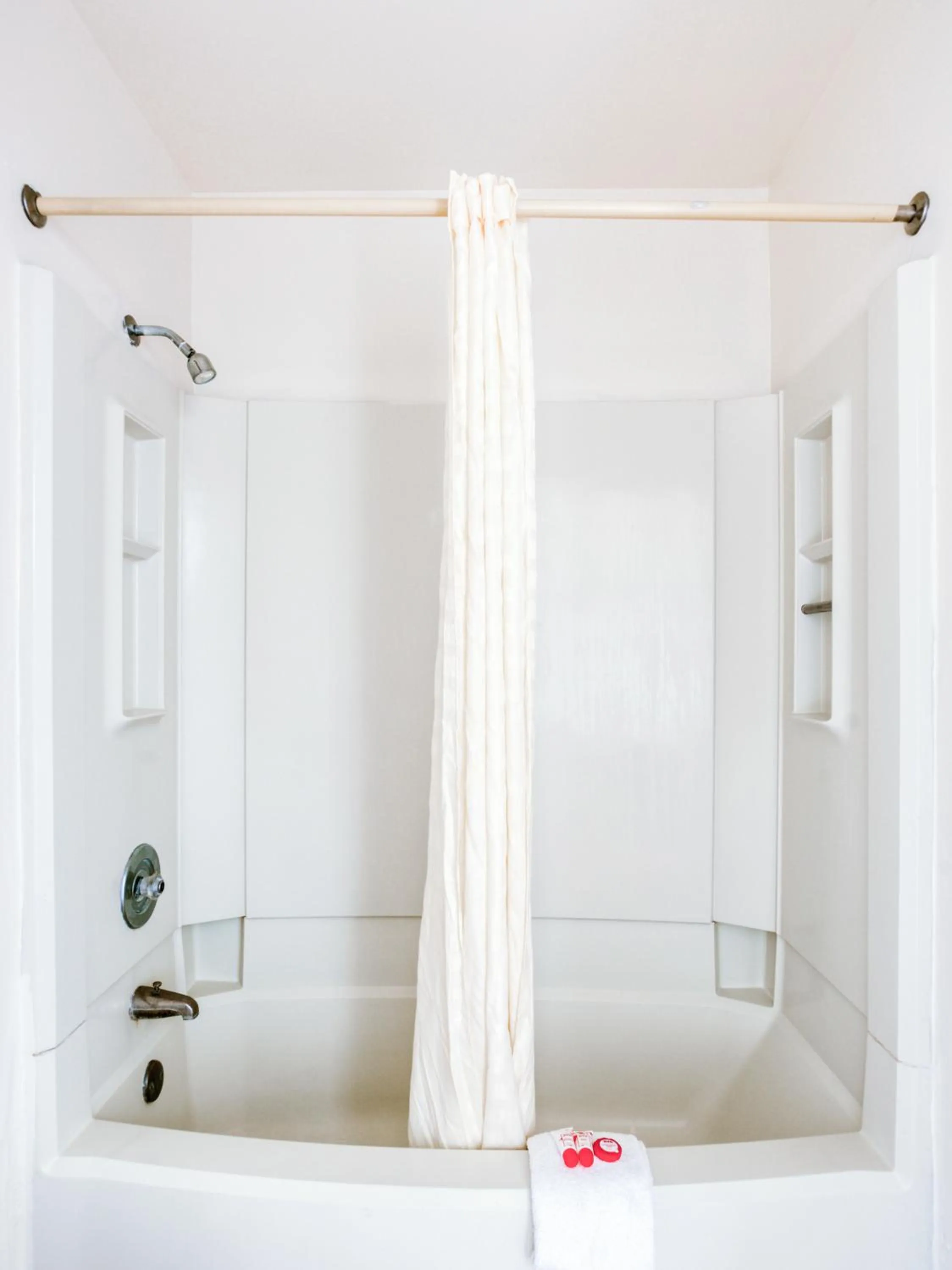 Bathroom in OYO Hotel San Antonio East