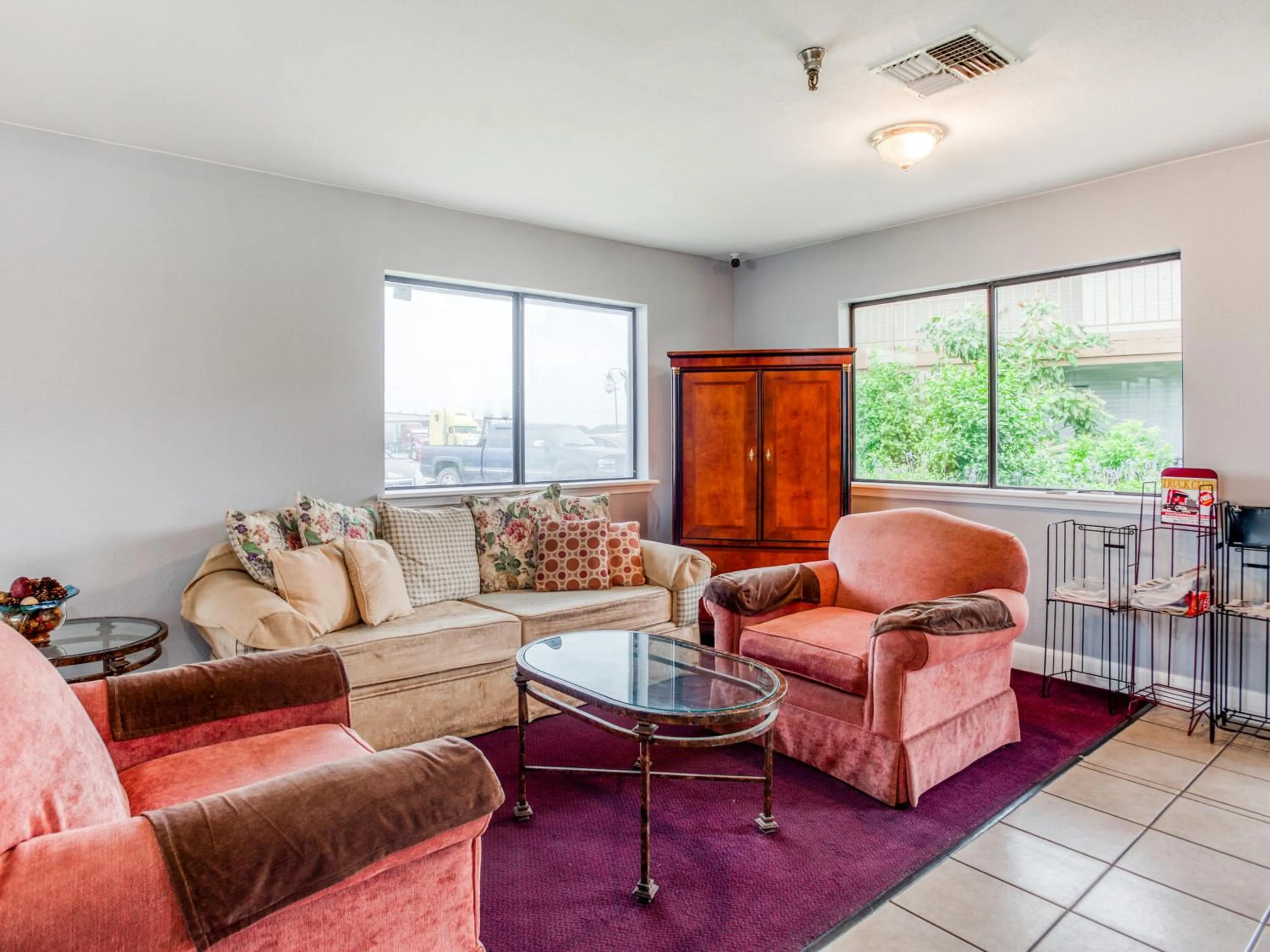 Lobby or reception, Seating Area in OYO Hotel San Antonio East
