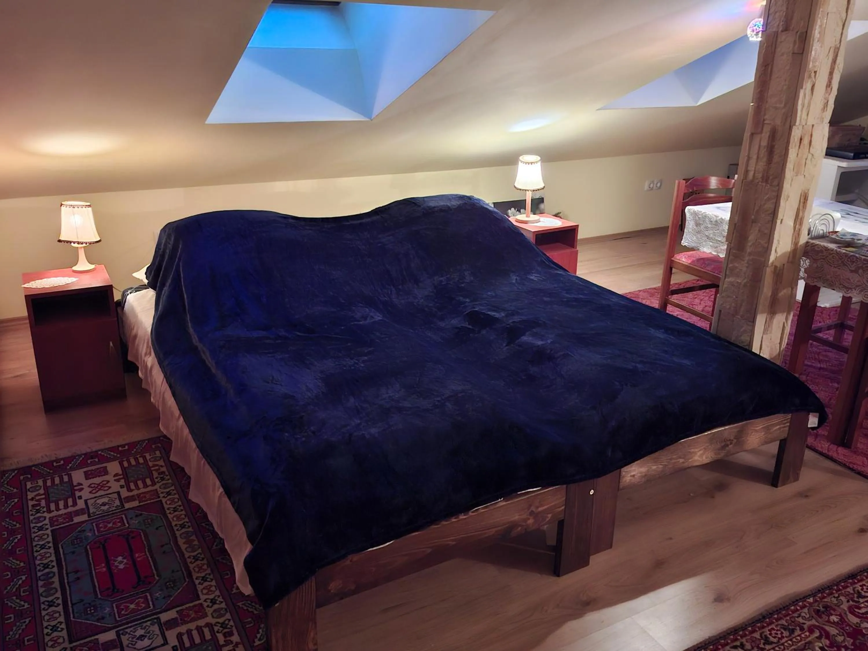 Bed in Royal Court Apartman - HU registered IntStud Apartman