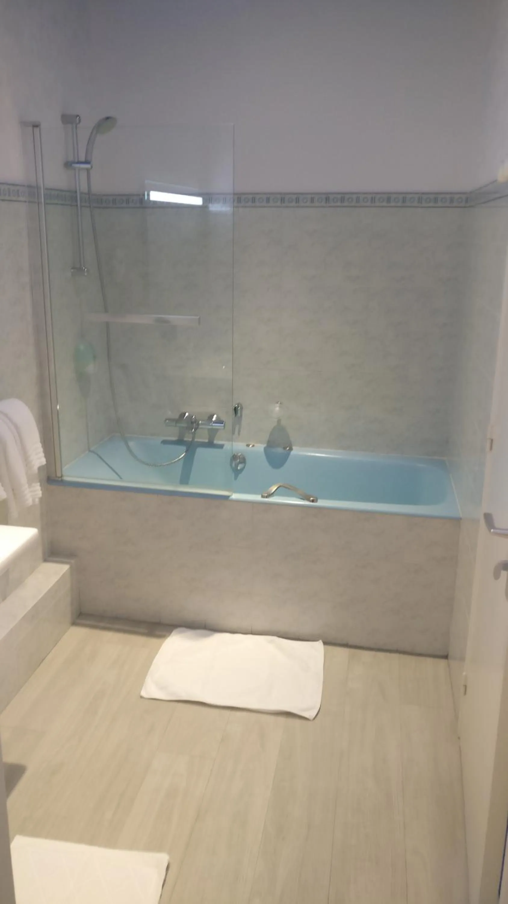 Bathroom in Hotel Restaurant Le Parc