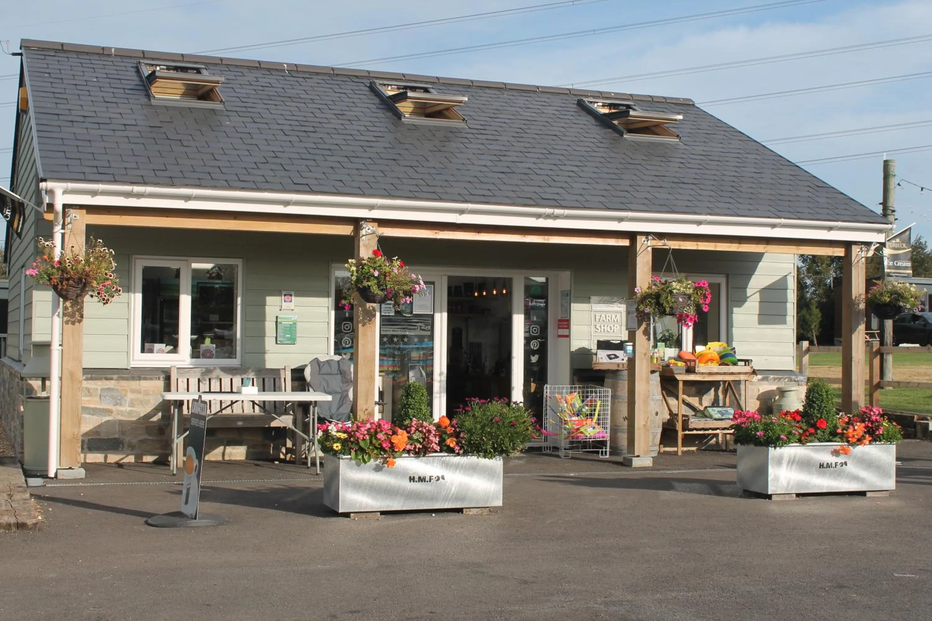 On-site shops in Higher Moor Farm