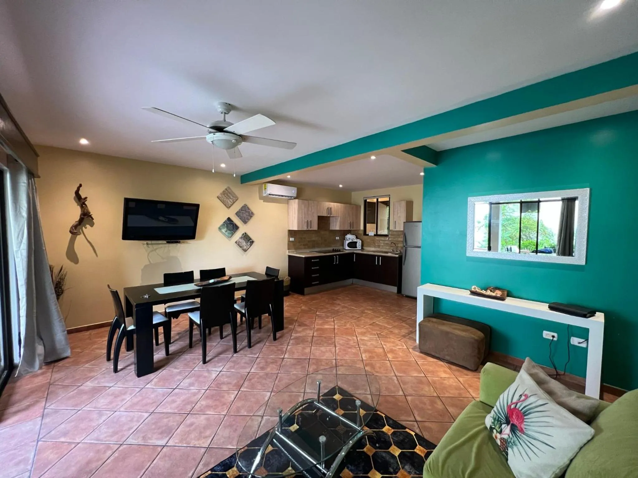 Tropical Gardens Suites and Apartments