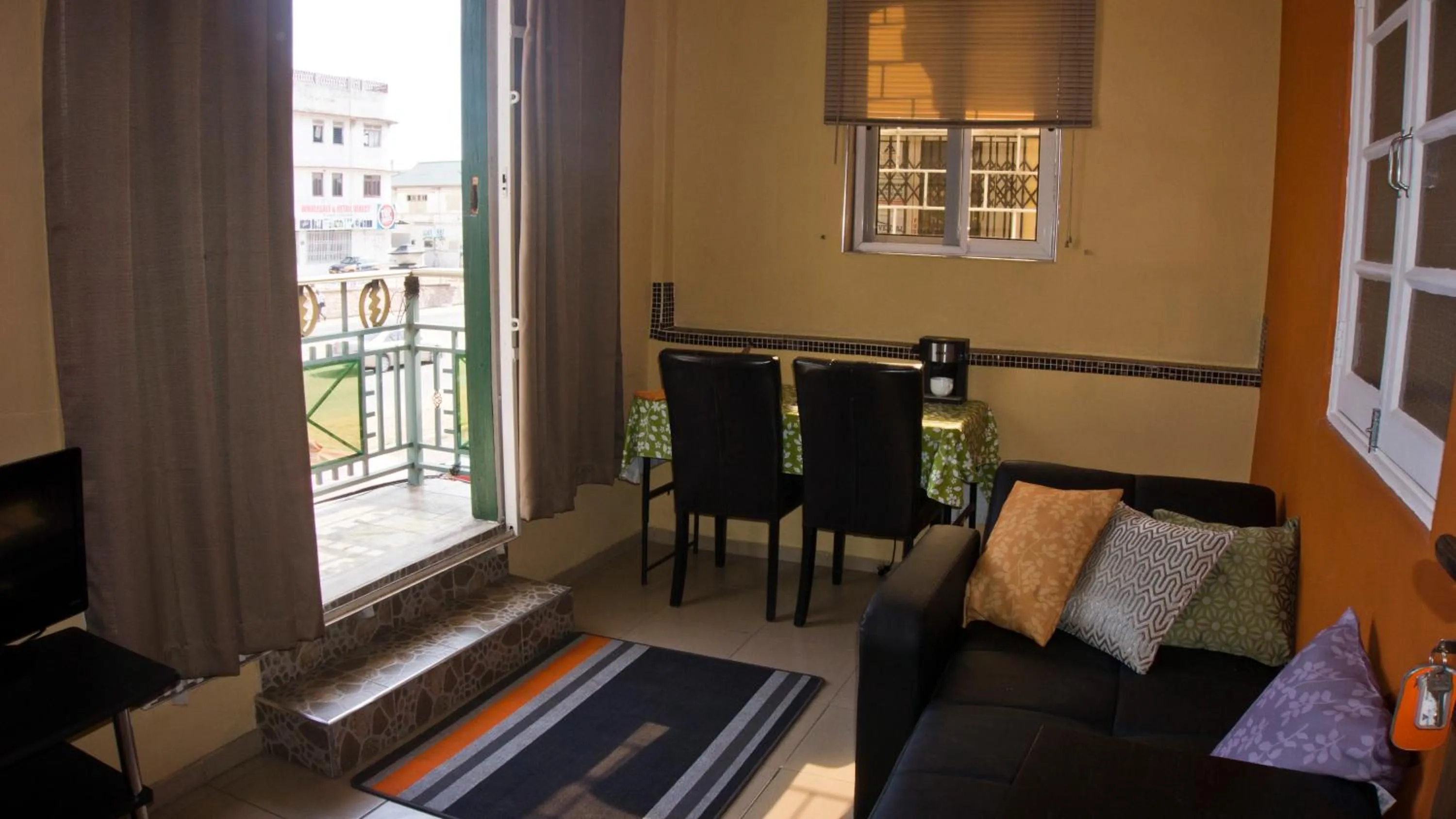 Coffee/tea facilities in Jesiwa B's Little Palace