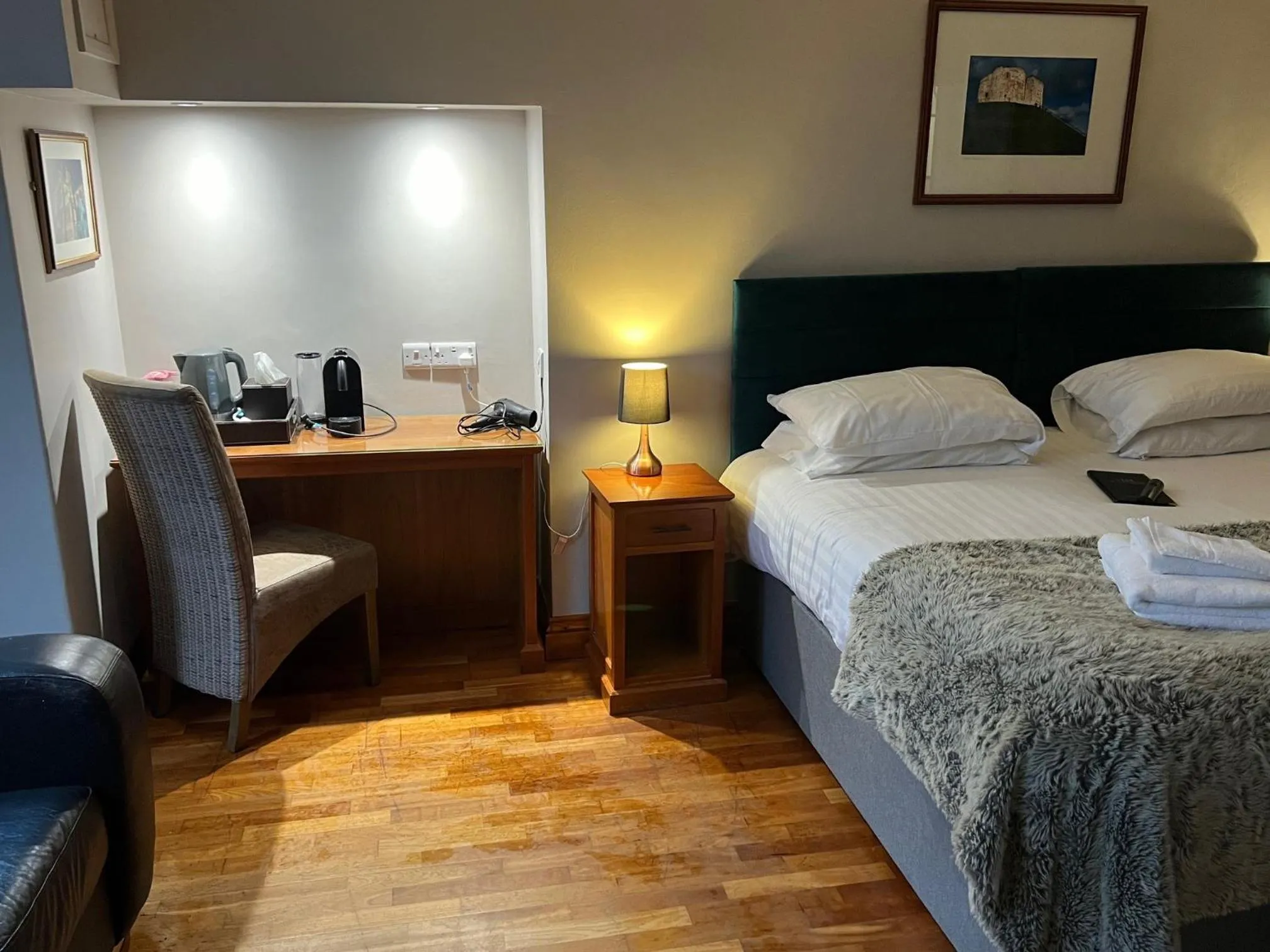 Bed in Hedley House Hotel & Apartments