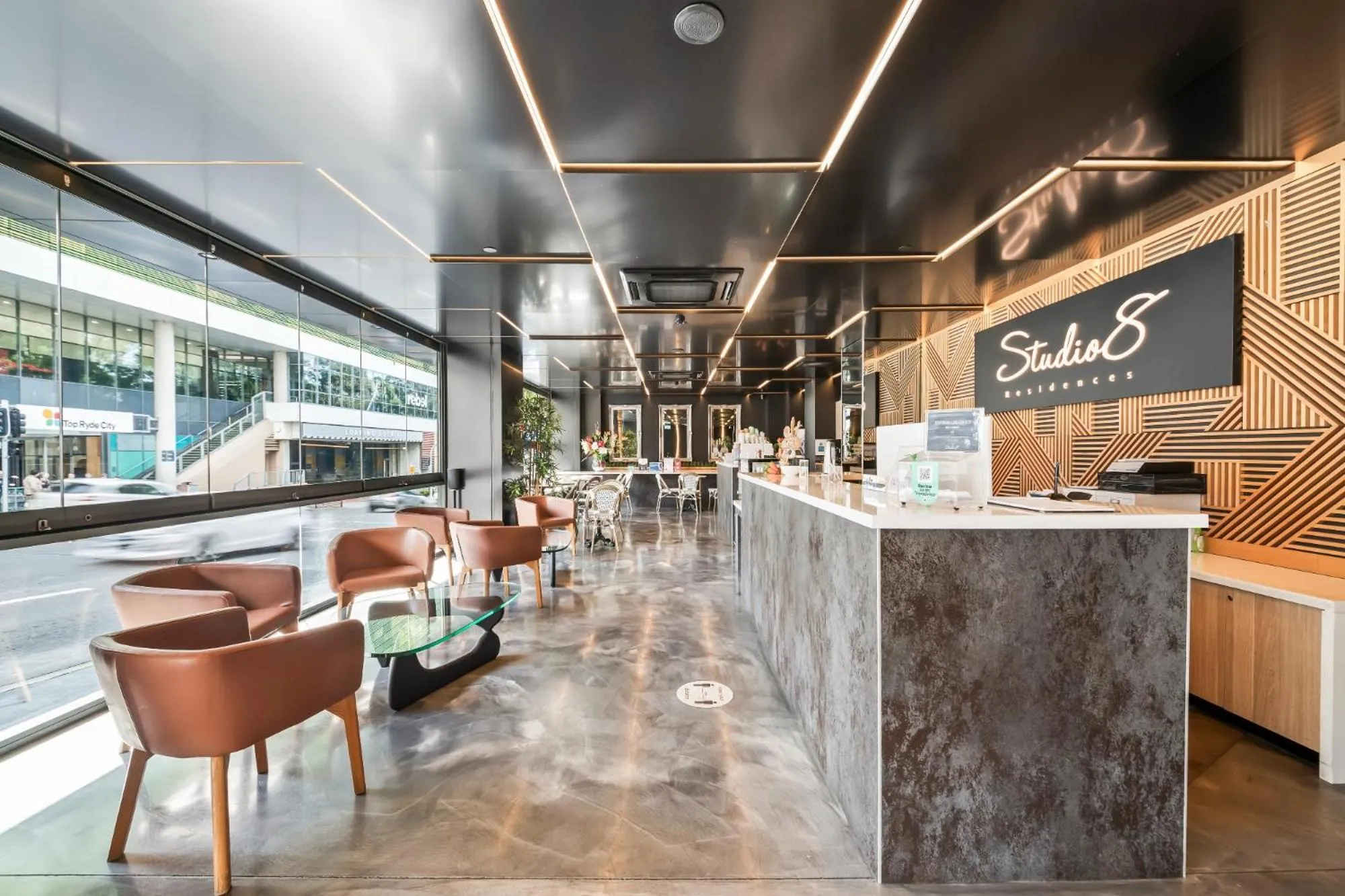 Property building in Studio 8 Residences - Adults Only