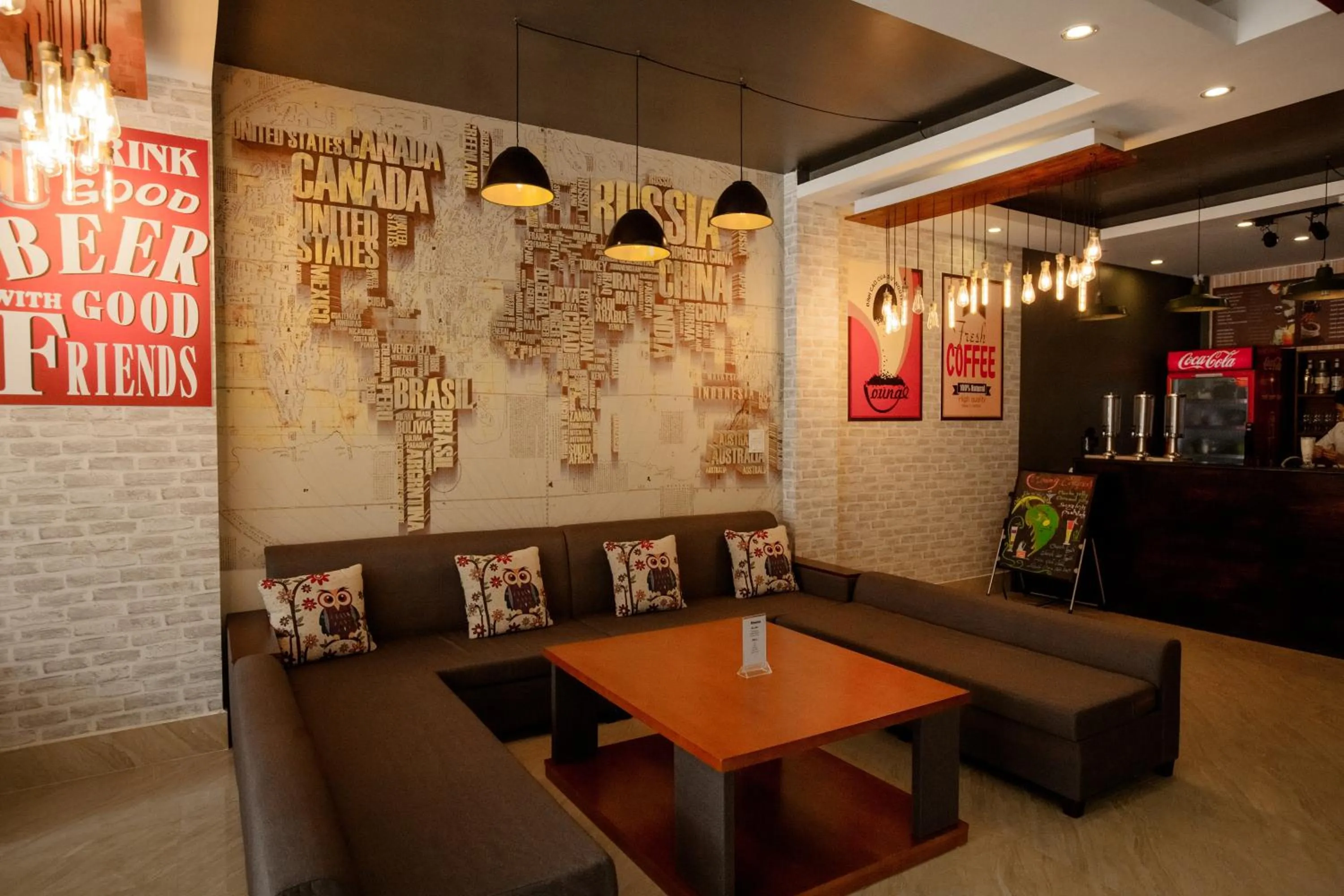 Lounge or bar in HalongSeoul Hotel