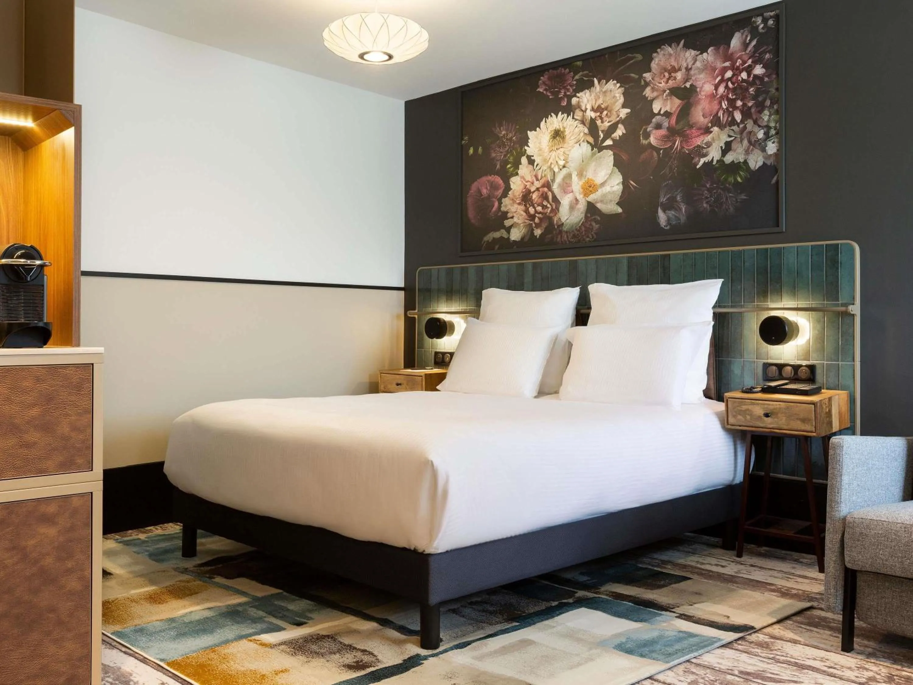 Bedroom, Bed in Hotel Les Capitouls Toulouse Centre - Handwritten Collection