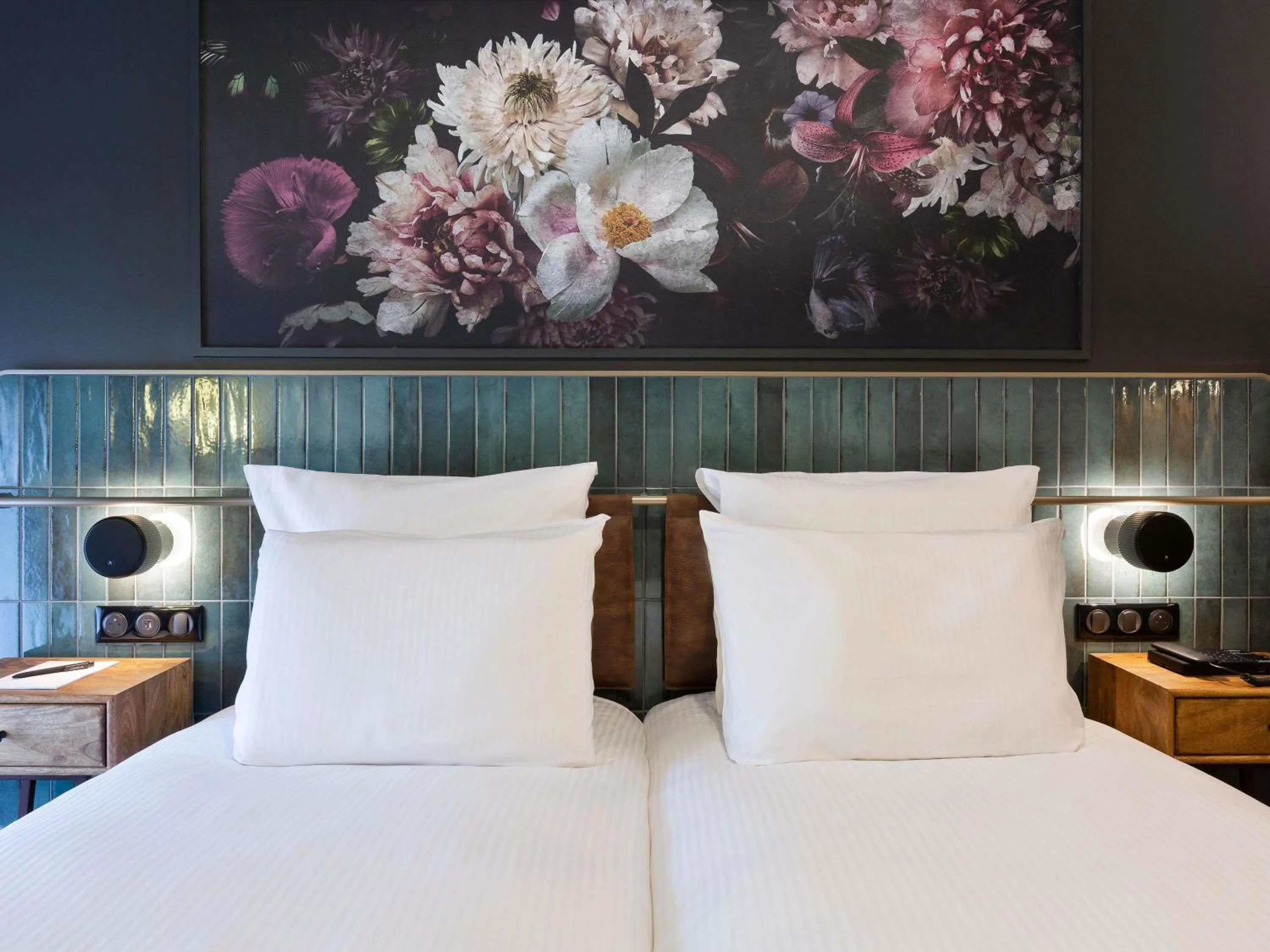 Bedroom, Bed in Hotel Les Capitouls Toulouse Centre - Handwritten Collection