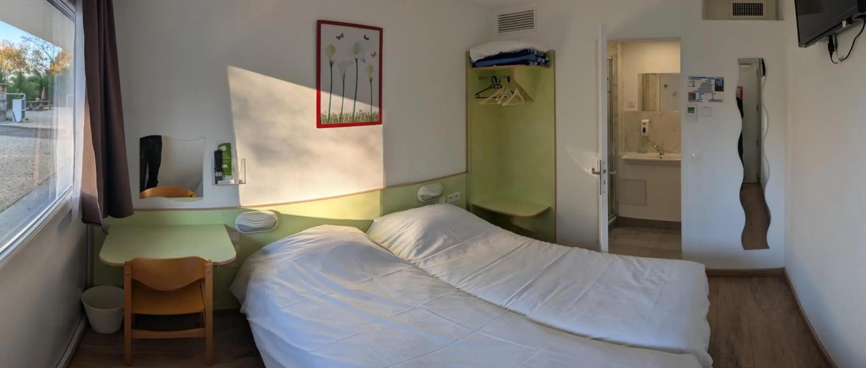 Twin Room in Fasthotel Well Inn Mâcon sud - un hôtel FH Confort Twin Room in Fasthotel Well Inn Mâcon sud - un hôtel FH Confort