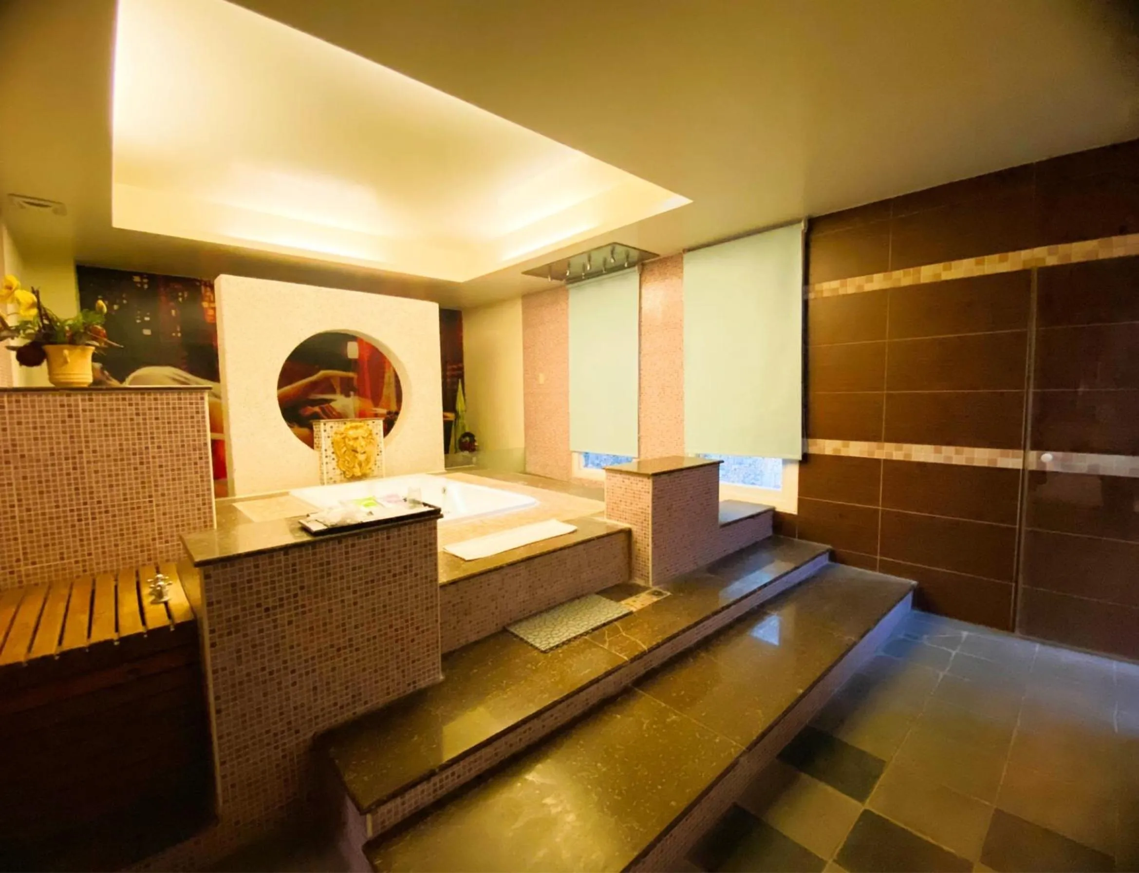 Hot Tub in Hua Xiang Motel