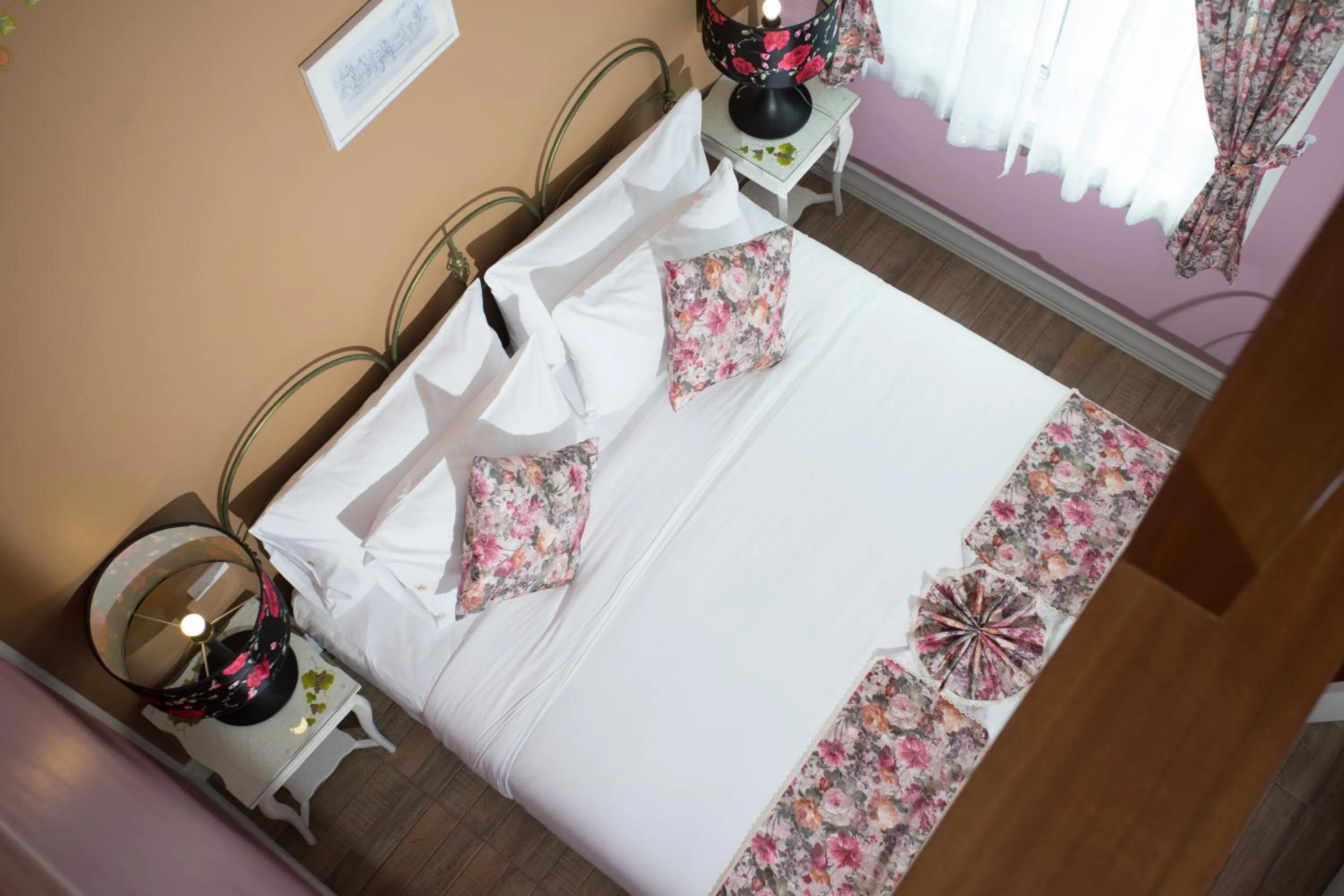 Bedroom, Bed in Hillsborough The English Country House Hotel & Leisure