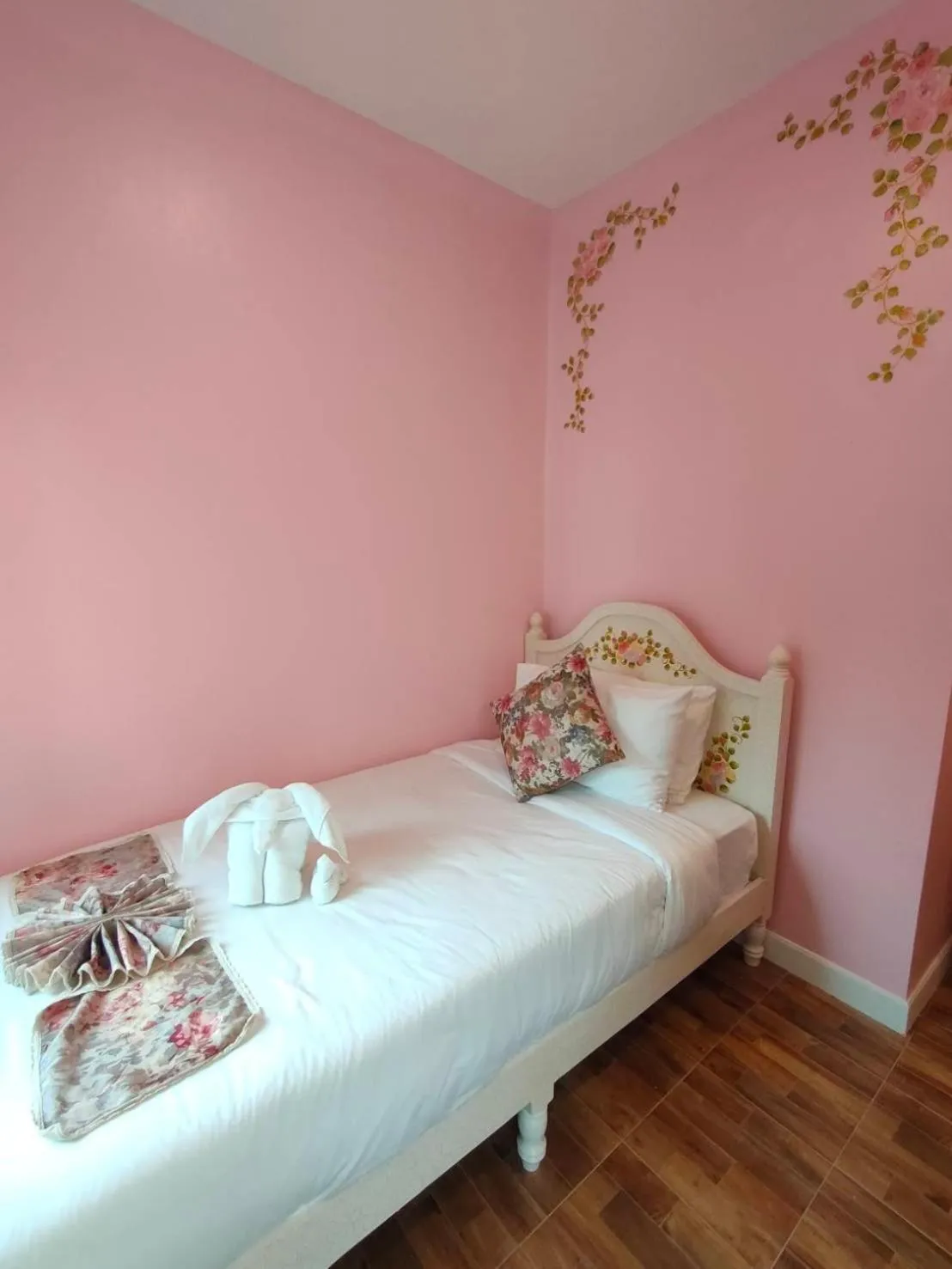 Bedroom, Bed in Hillsborough The English Country House Hotel & Leisure