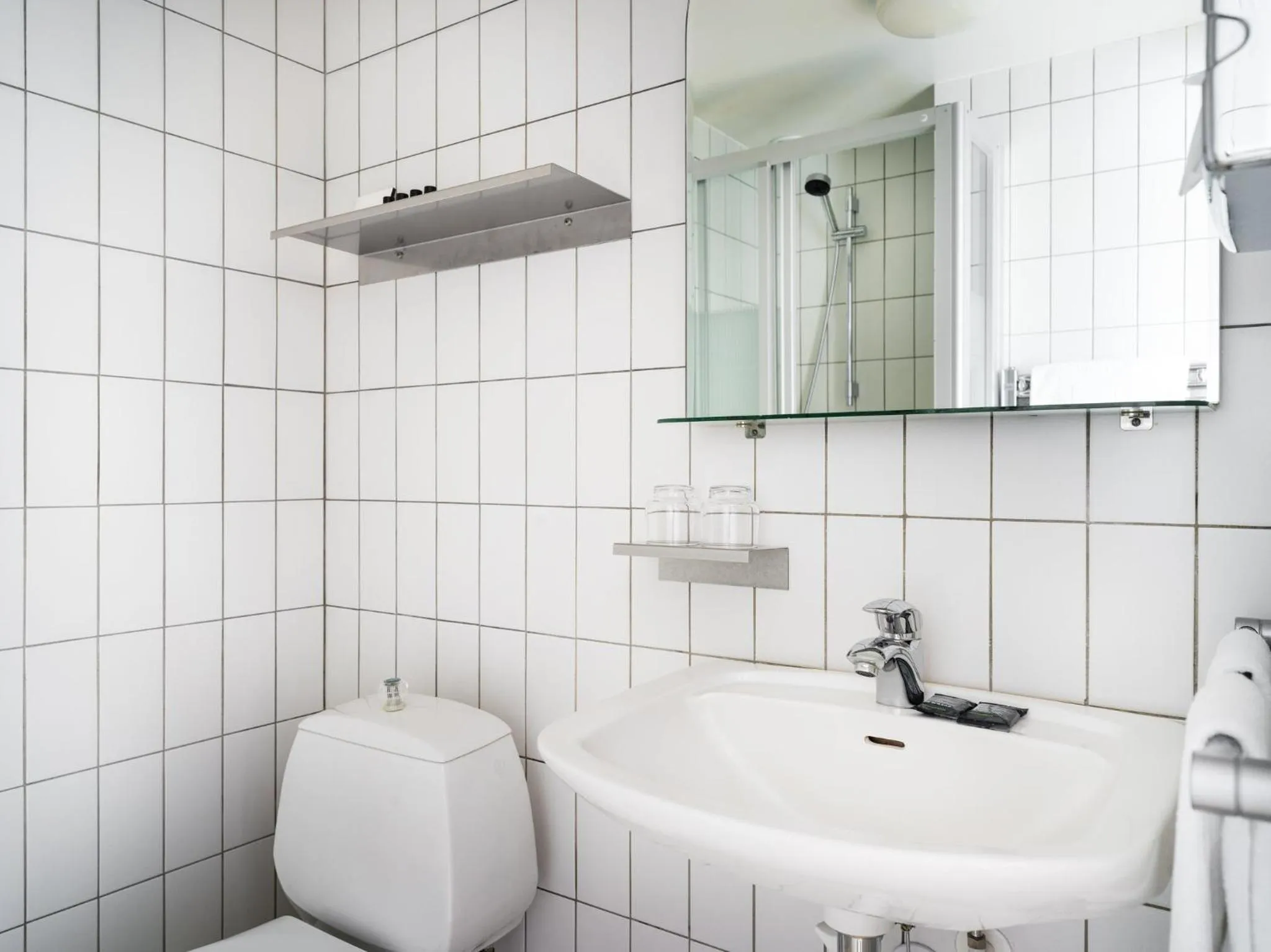 Bathroom in Hotel Kea by Keahotels