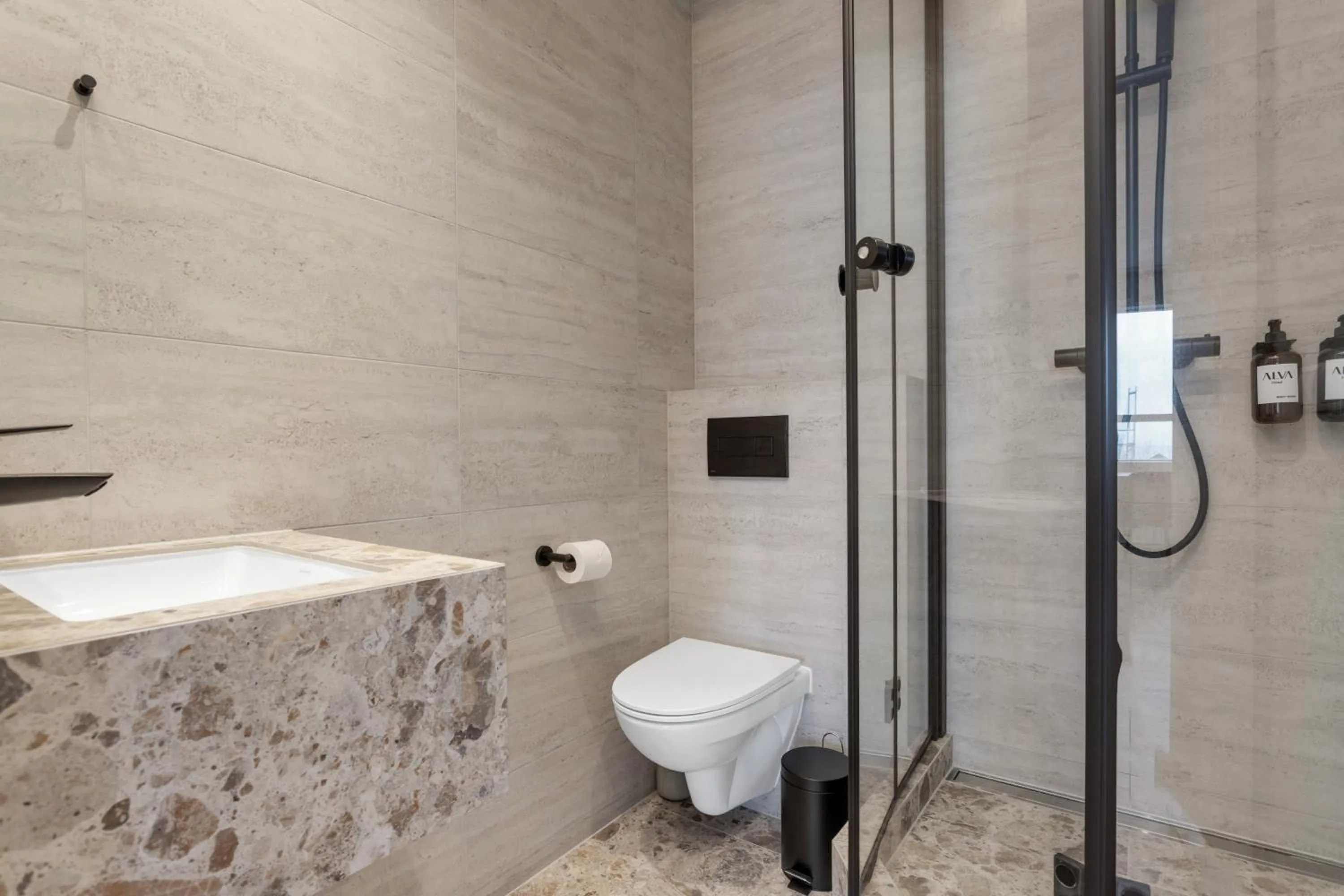 Shower in Alva Hotel Brautarholt