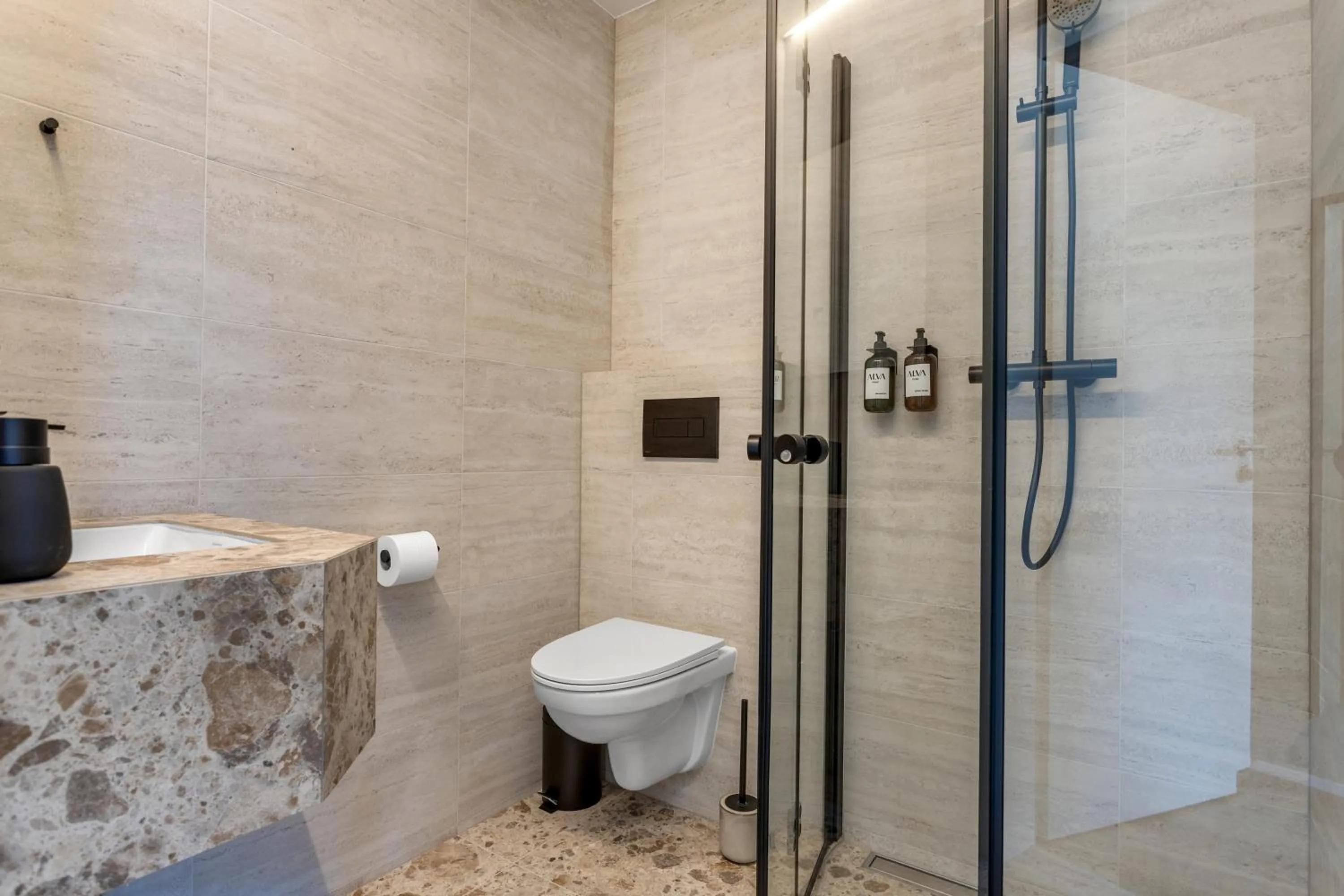 Shower in Alva Hotel Brautarholt