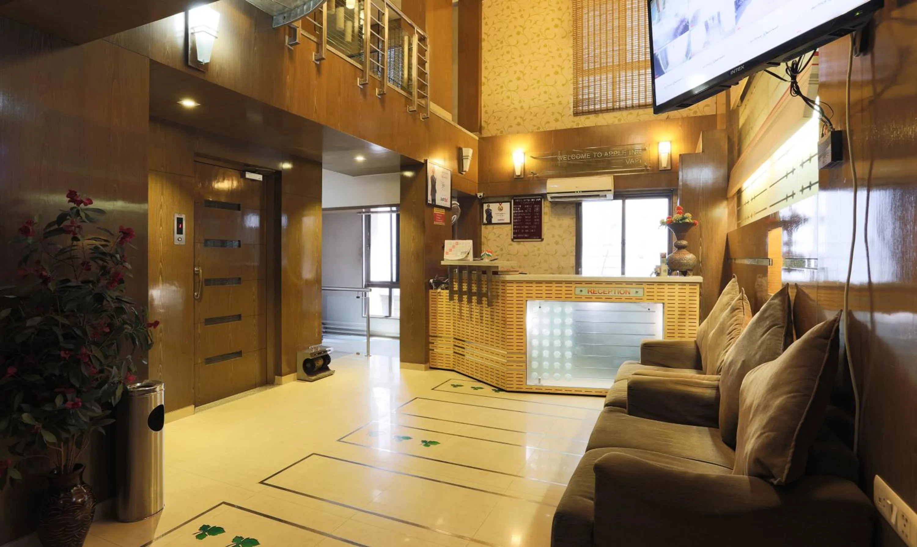Lobby or reception in Hotel Apple Inn Vapi