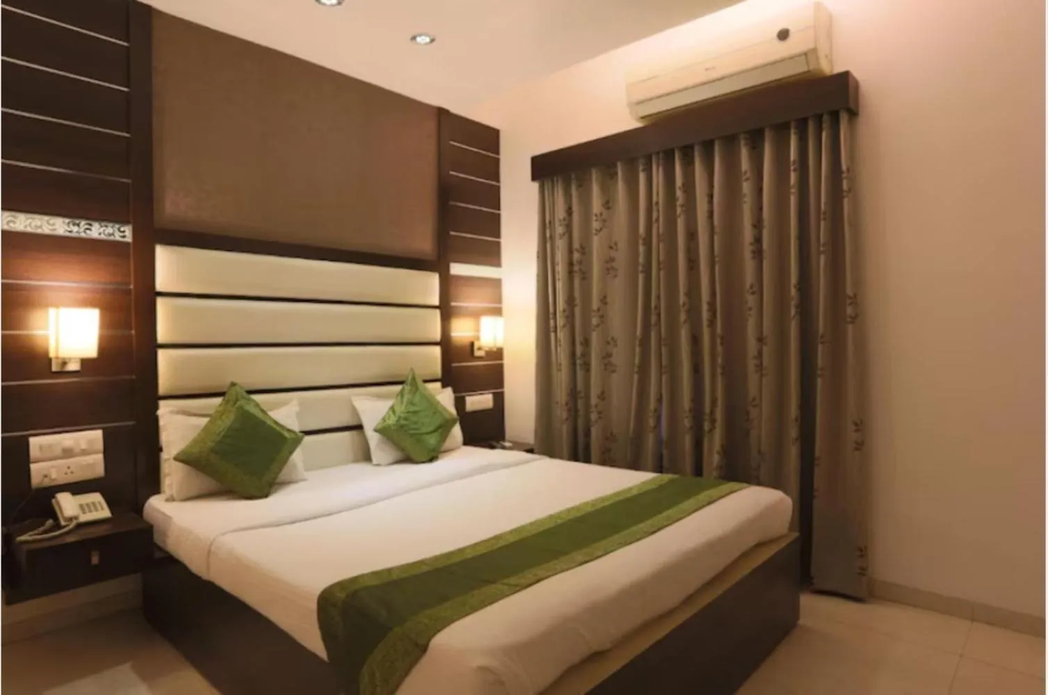 Bedroom, Bed in Hotel Apple Inn Vapi