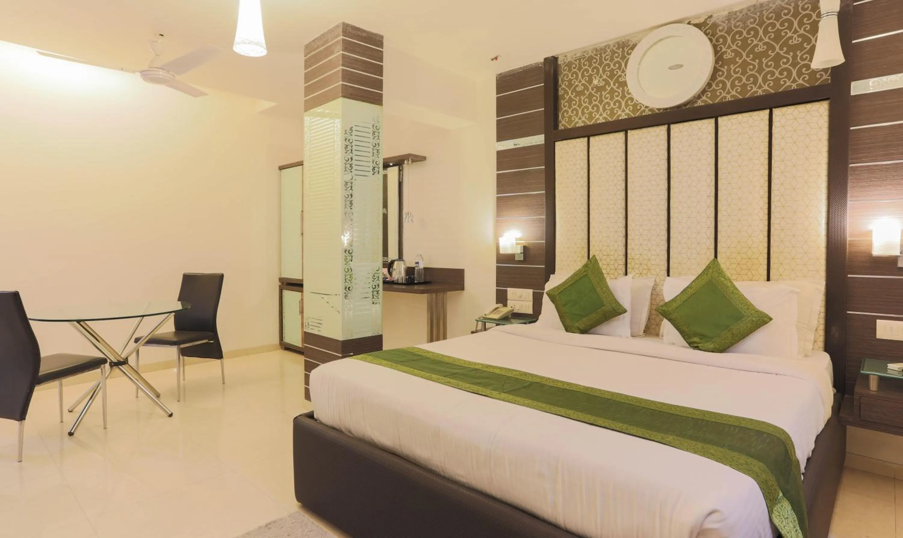 Photo of the whole room, Bed in Hotel Apple Inn Vapi