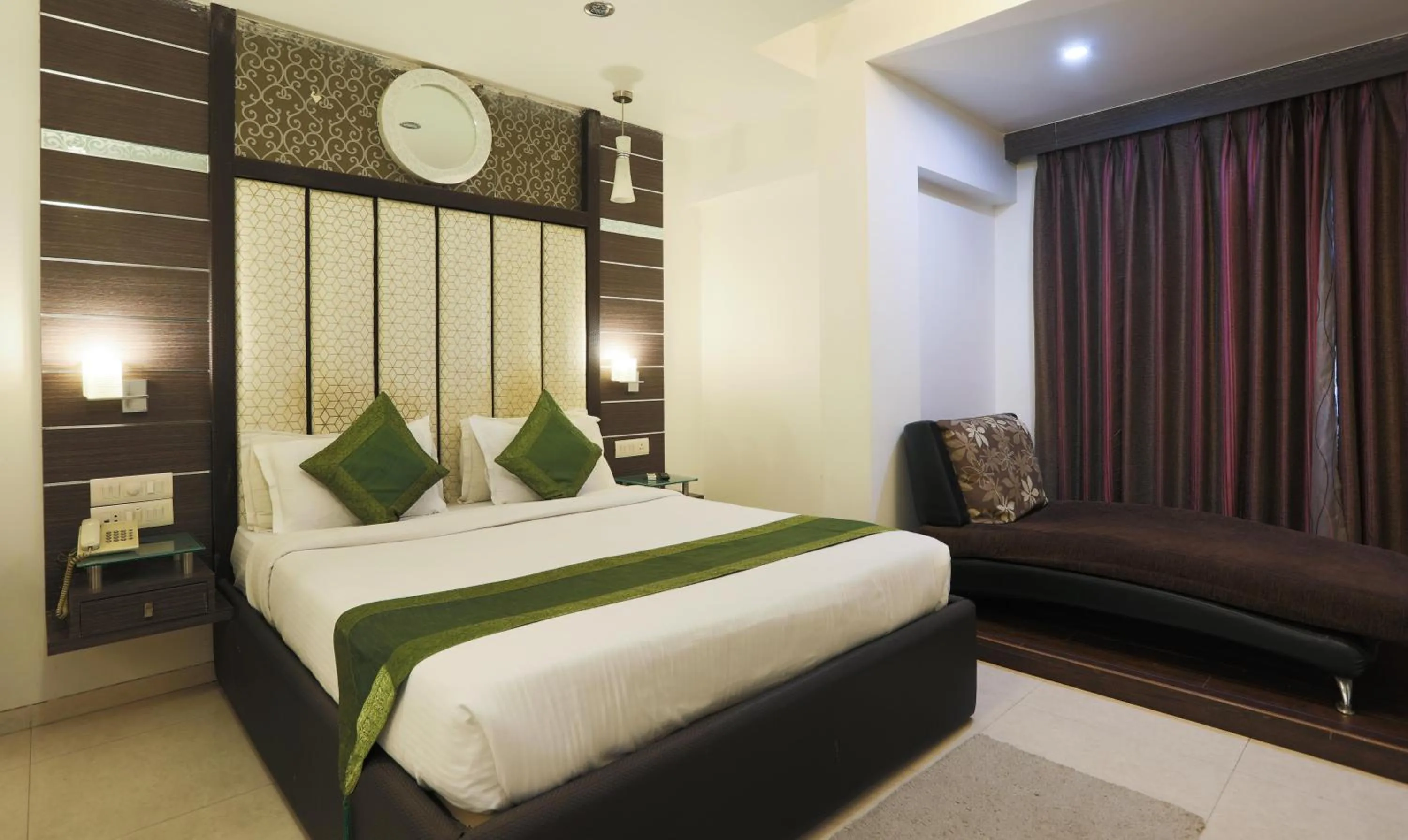 Photo of the whole room, Bed in Hotel Apple Inn Vapi