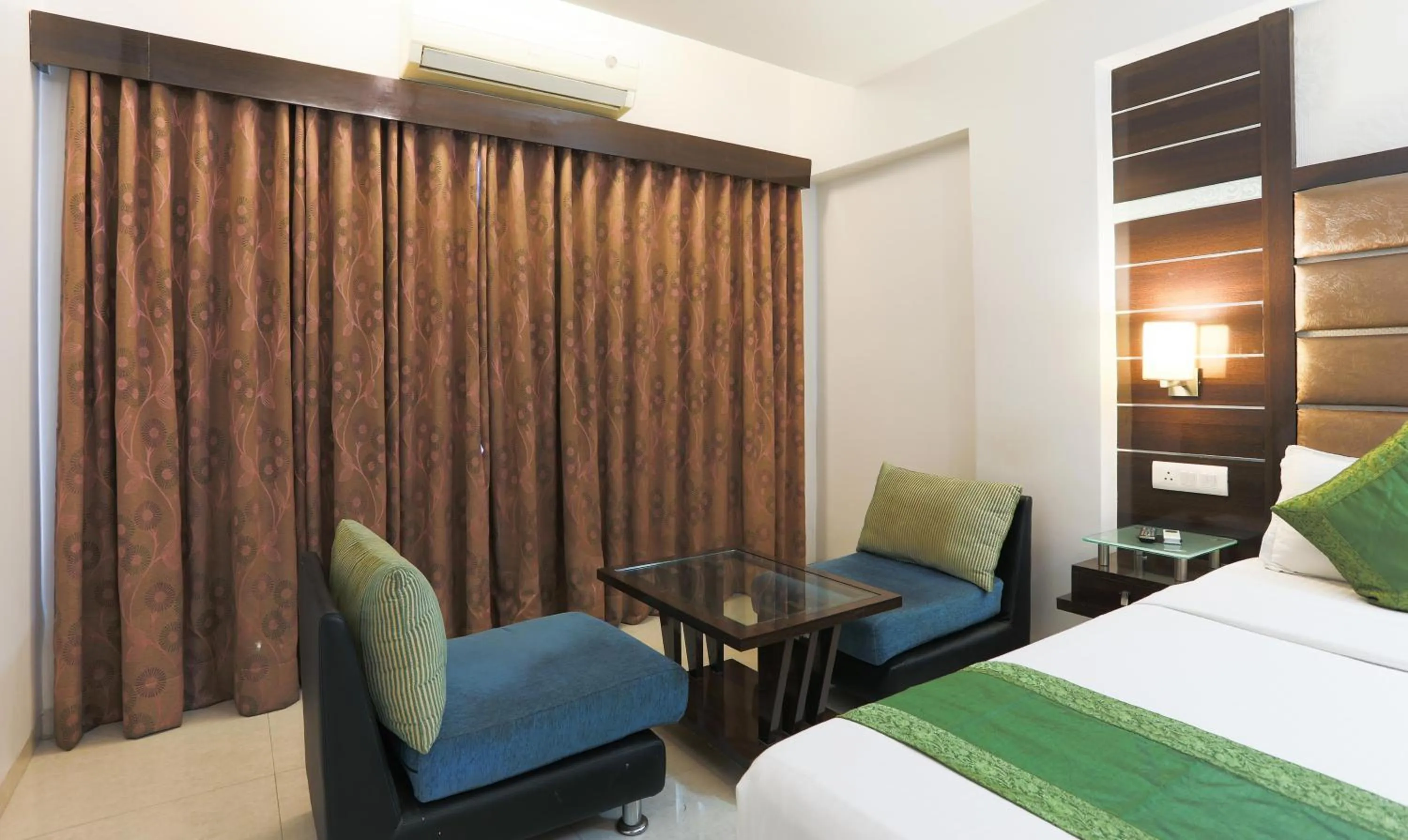 Photo of the whole room, Bed in Hotel Apple Inn Vapi