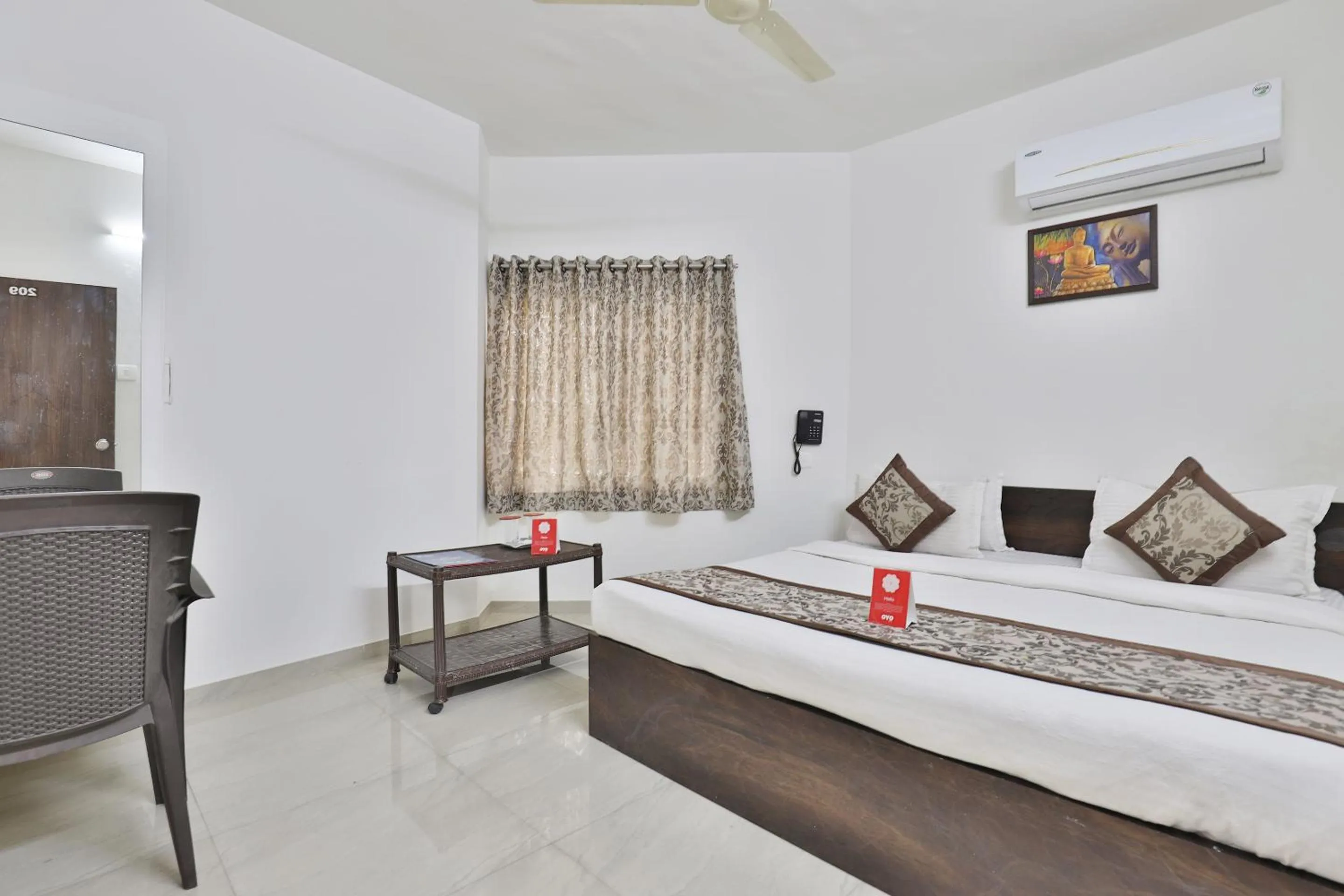 Photo of the whole room, Bed in Nova Hotel Star Palace