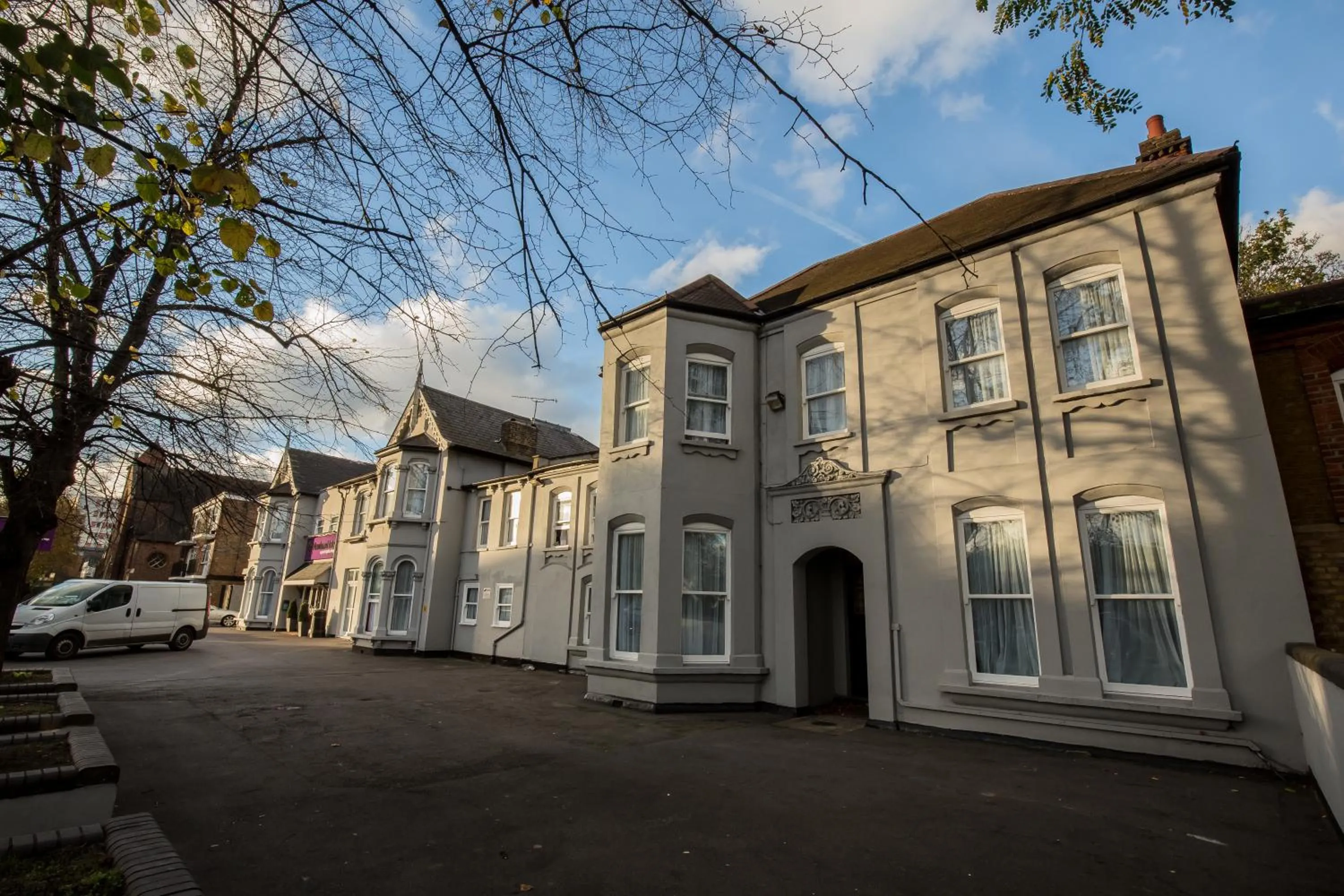 Facade/entrance in Newham Hotel