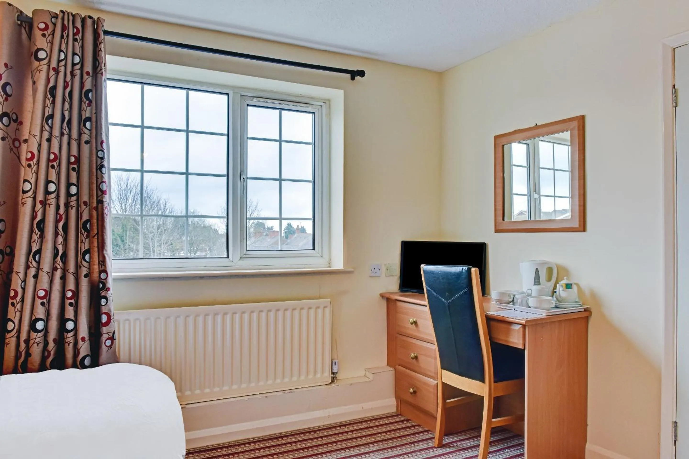 Bedroom in Shilton Inn By OYO Leicester