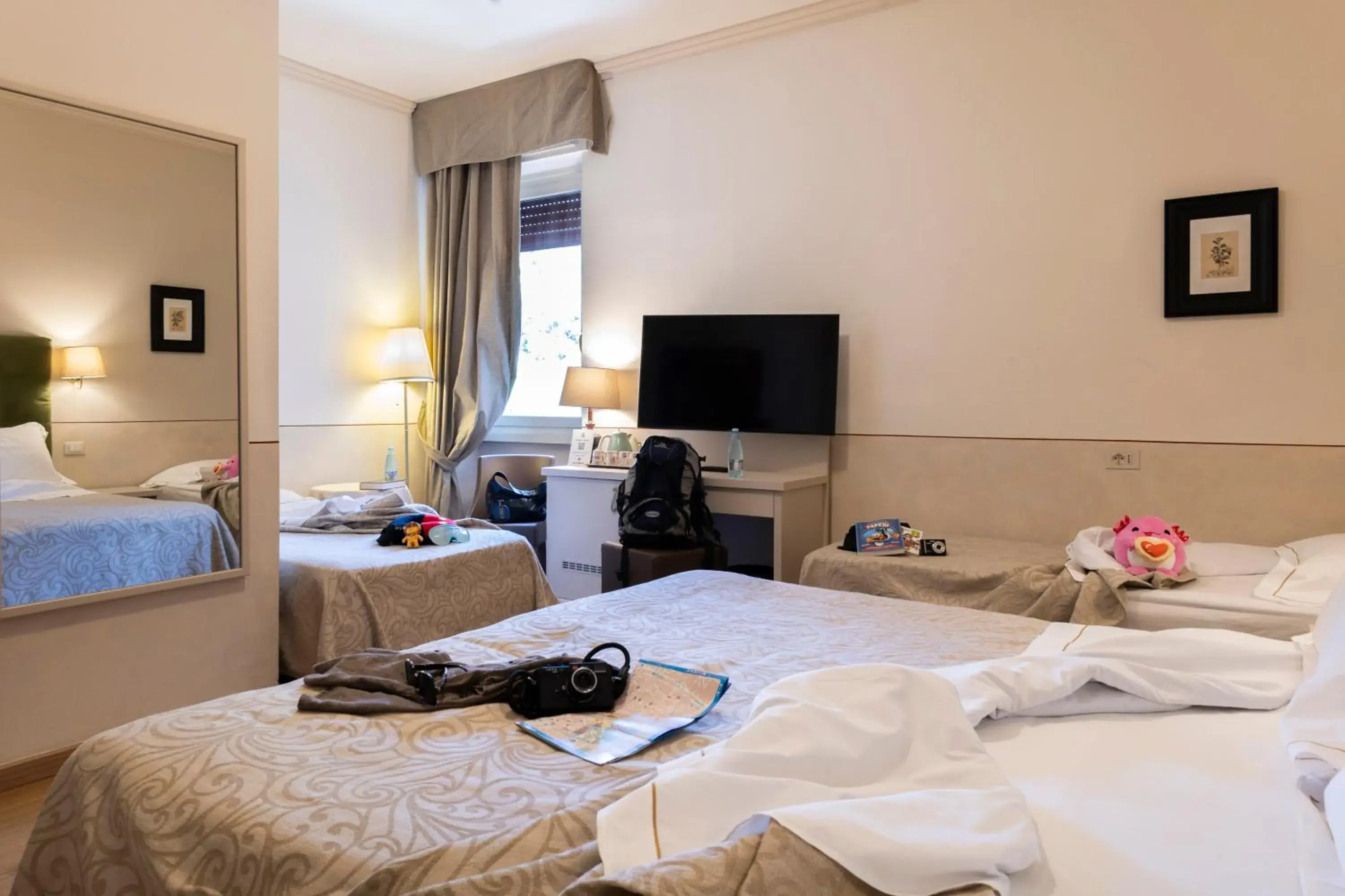 Quadruple Room in Hotel Ambasciatori Quadruple Room in Hotel Ambasciatori