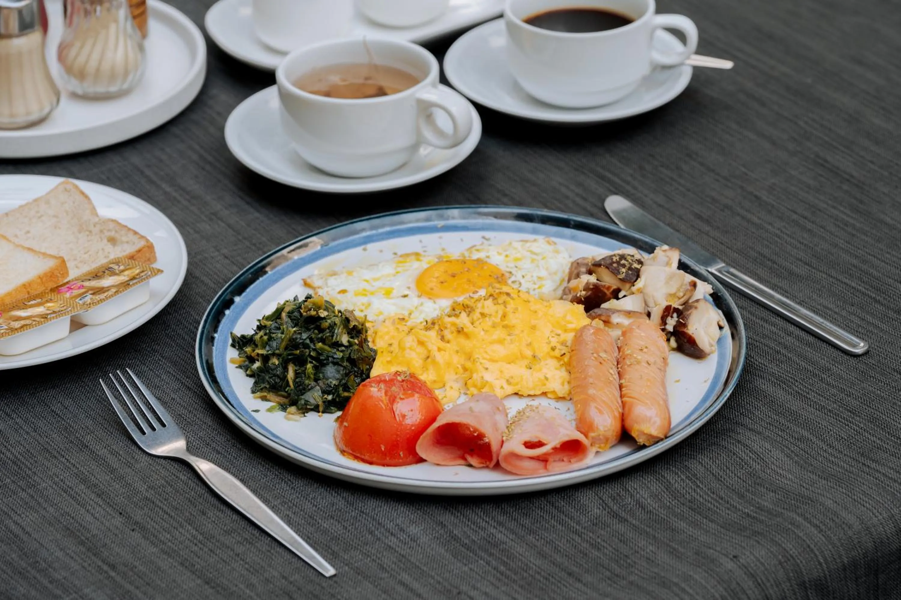 Breakfast in Mittapan Hotel