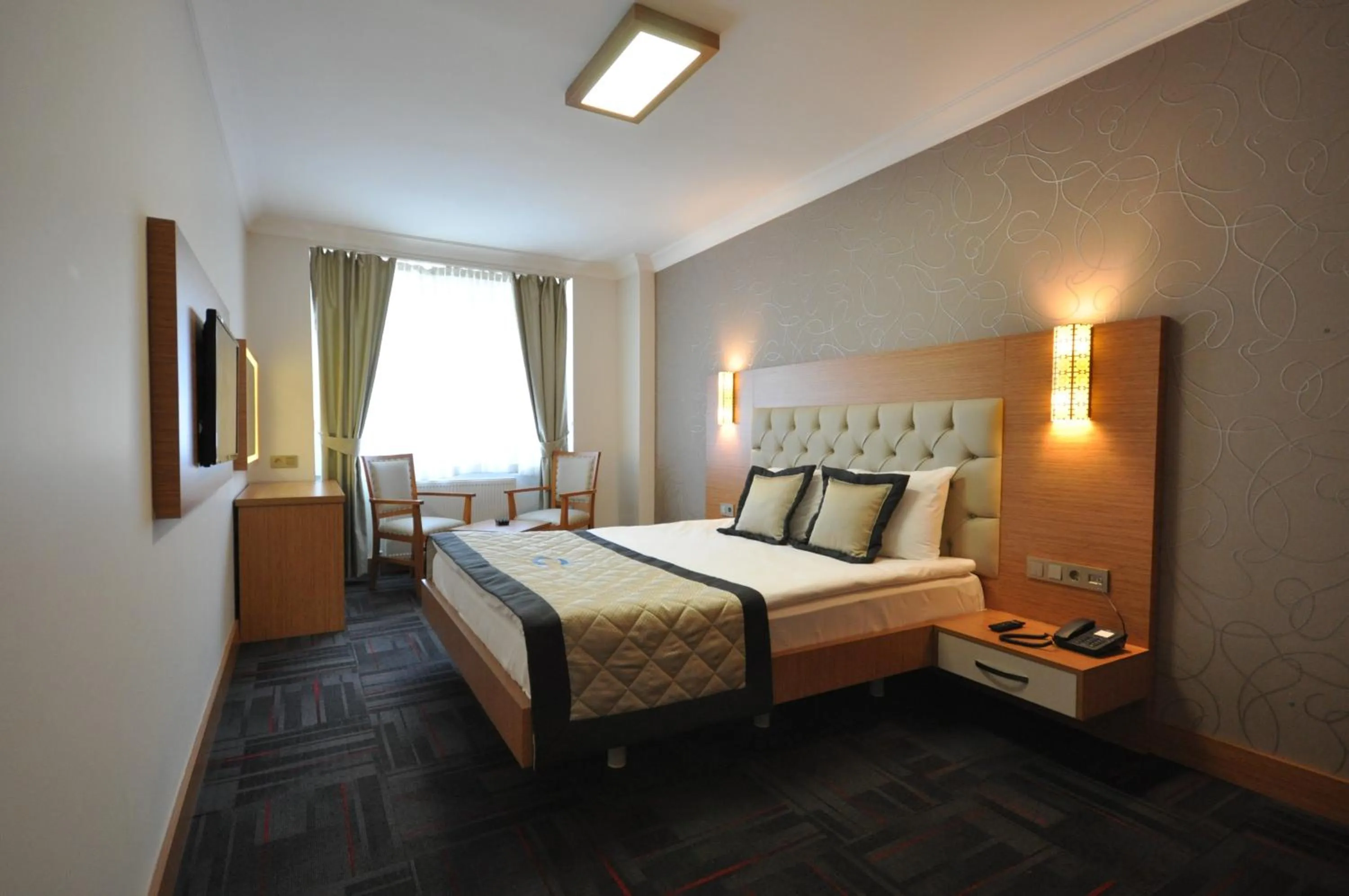 Photo of the whole room, Bed in Double Comfort Hotel