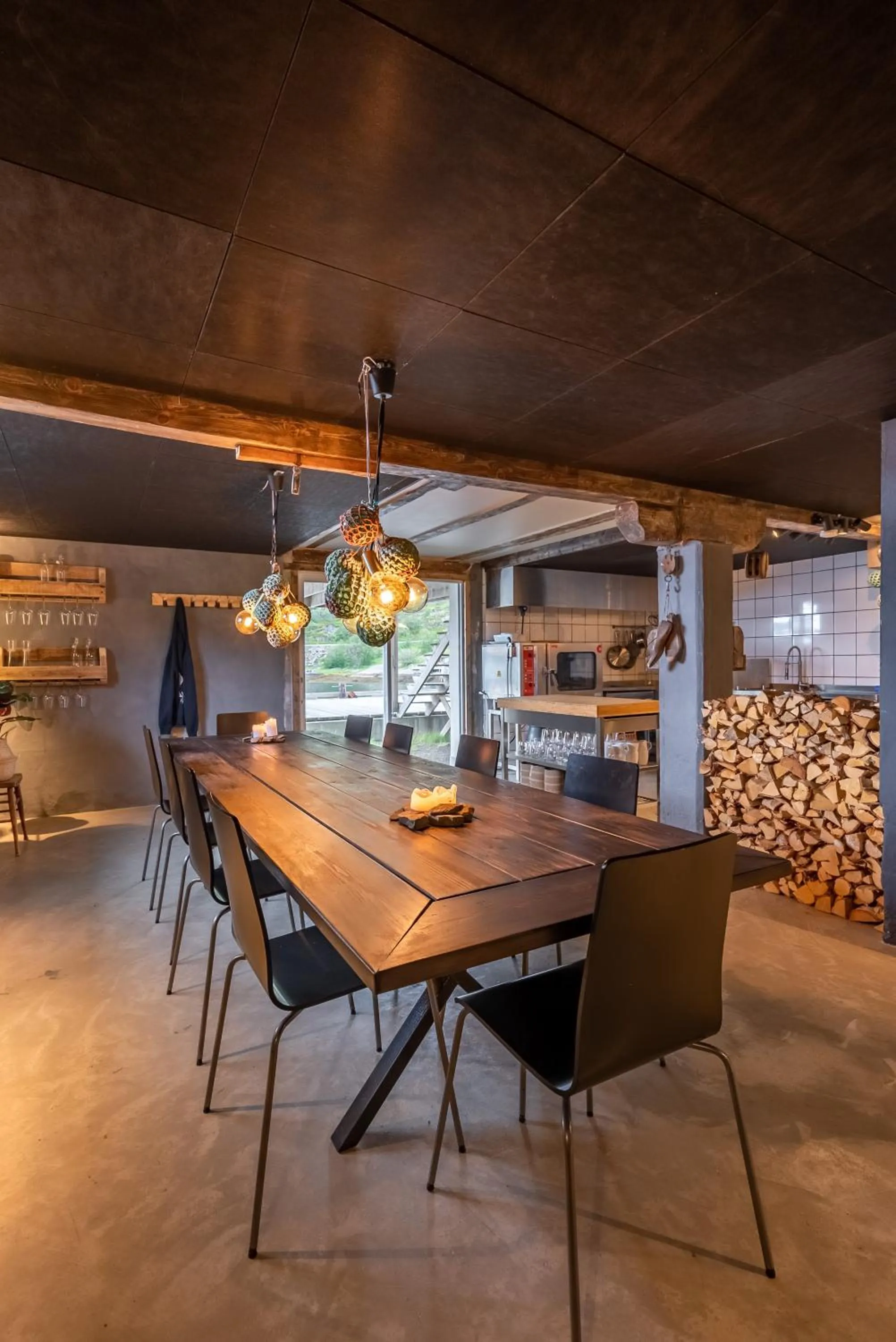 Restaurant/places to eat in Lofoten Apartments