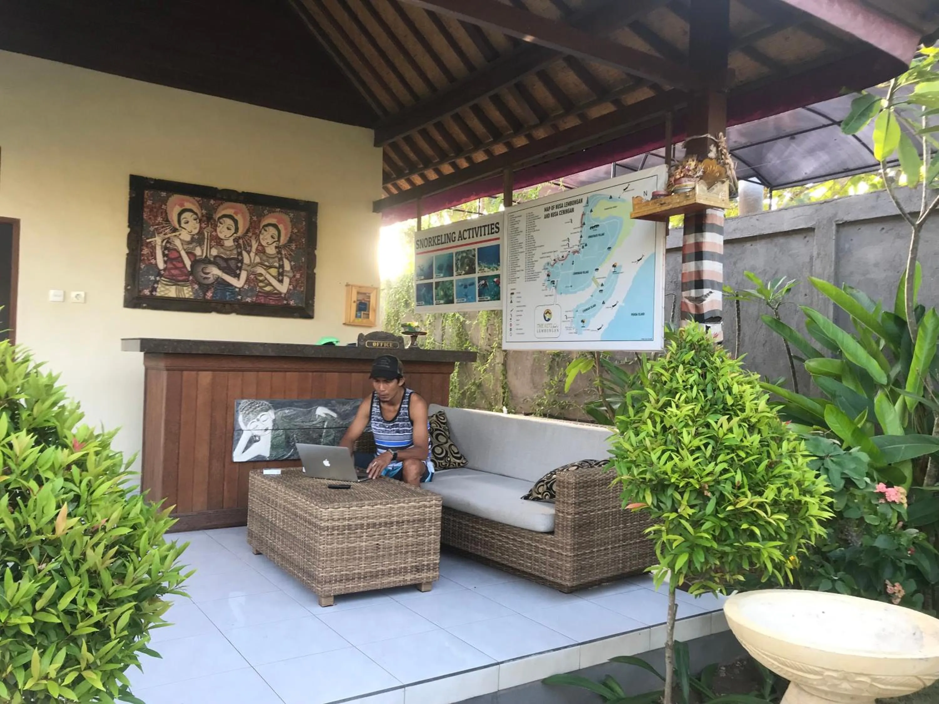 Lobby or reception in The Niti Hut's Lembongan