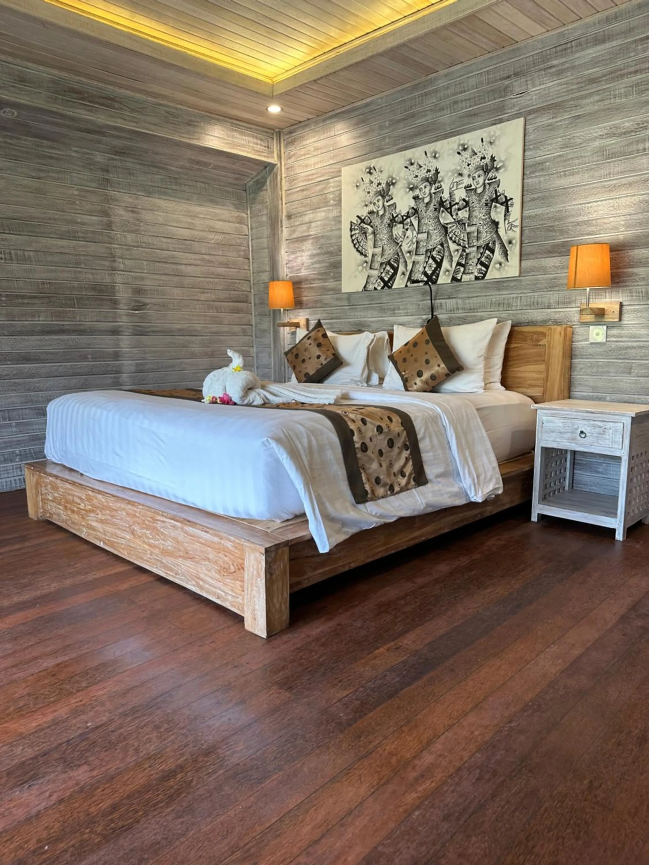 Bed in The Niti Hut's Lembongan