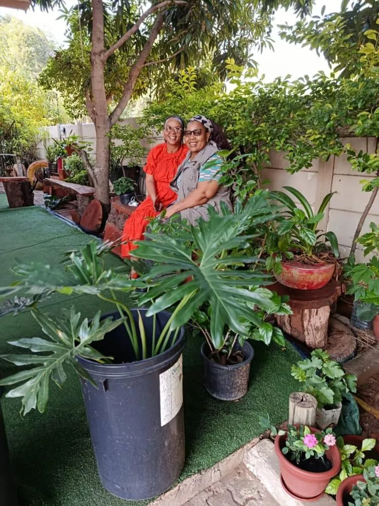 Garden in Comfort Palace Guest House Kasane