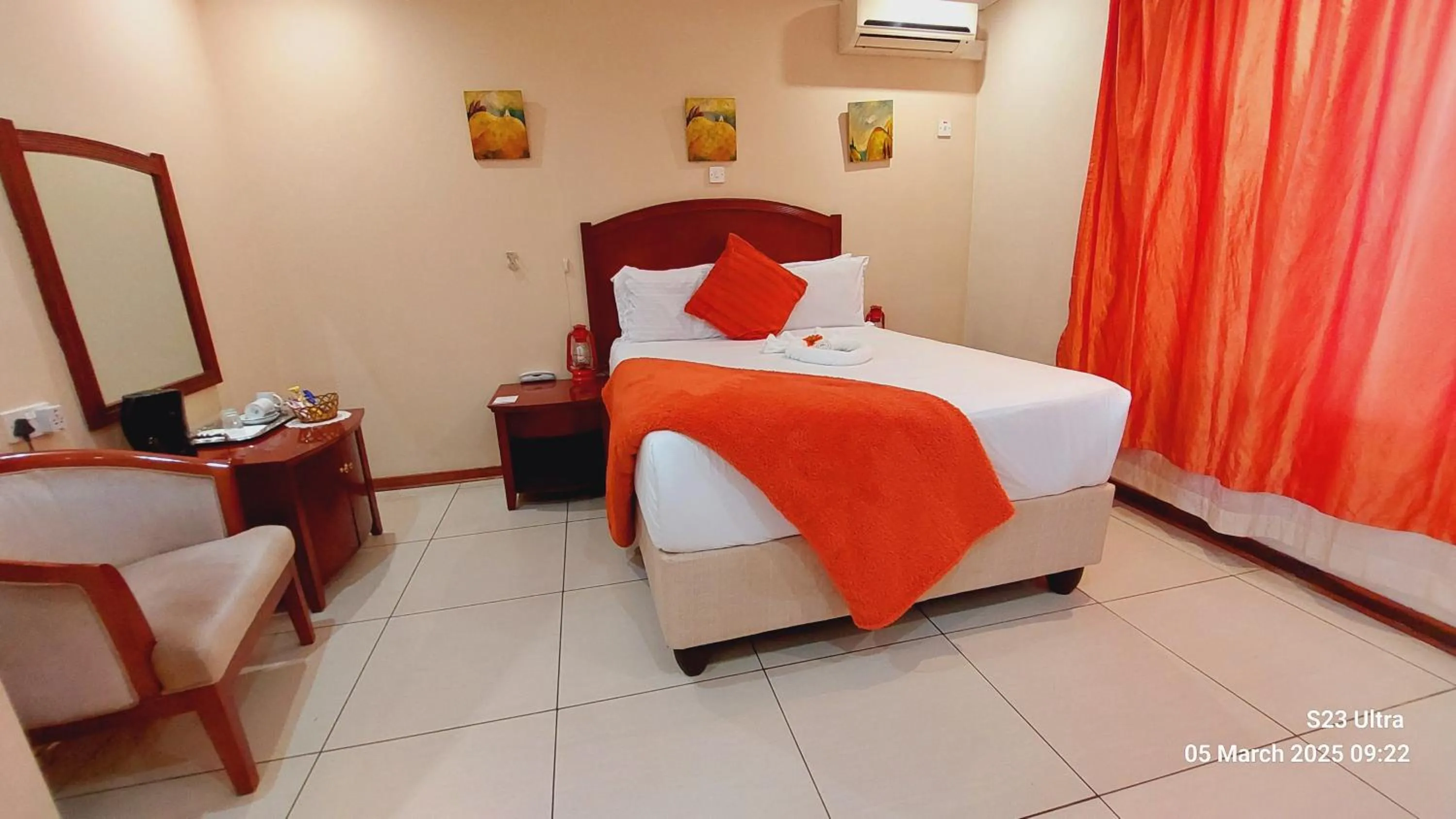 Bedroom, Bed in Comfort Palace Guest House Kasane