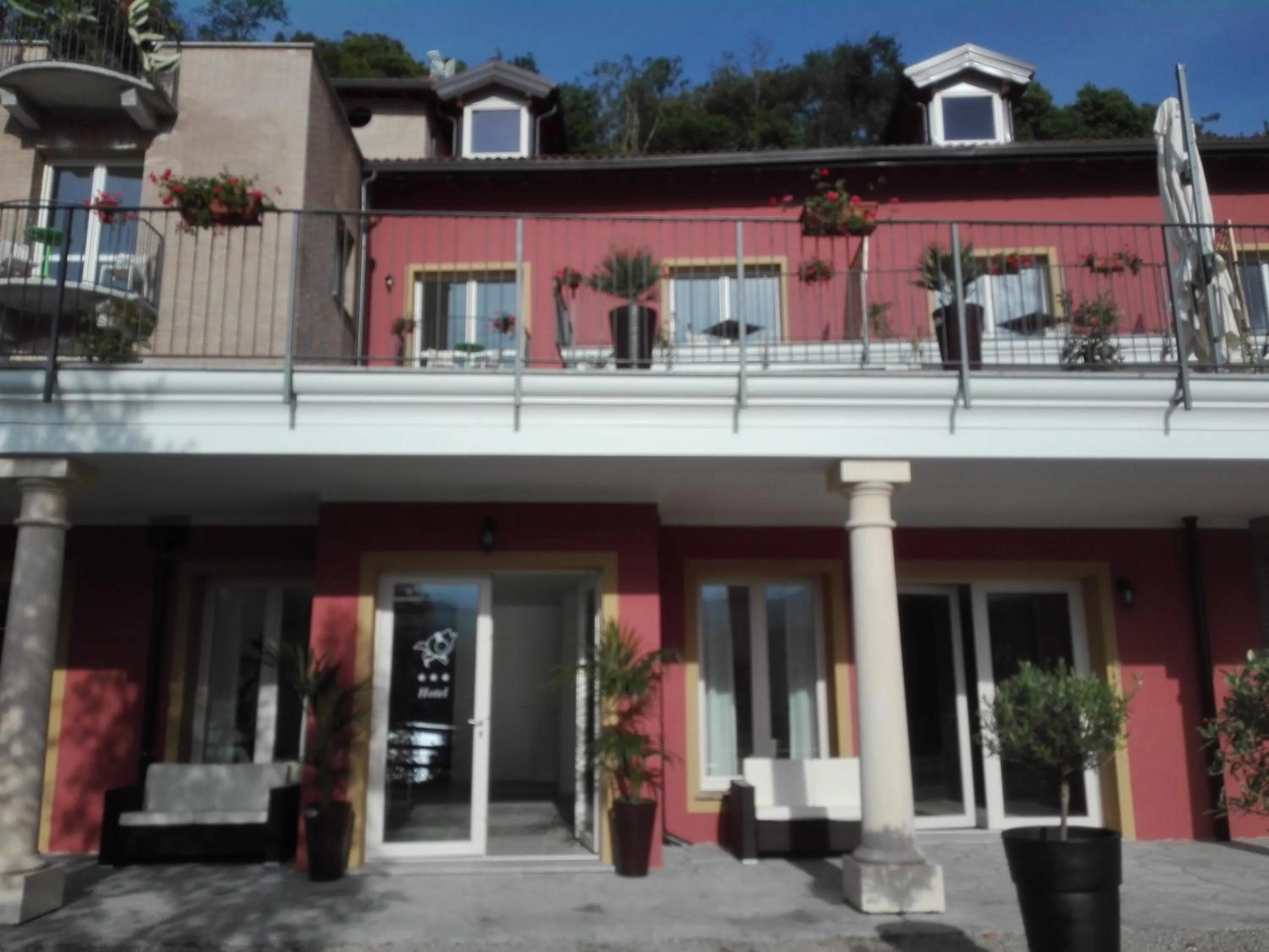 Facade/entrance in Hotel Bocciolo