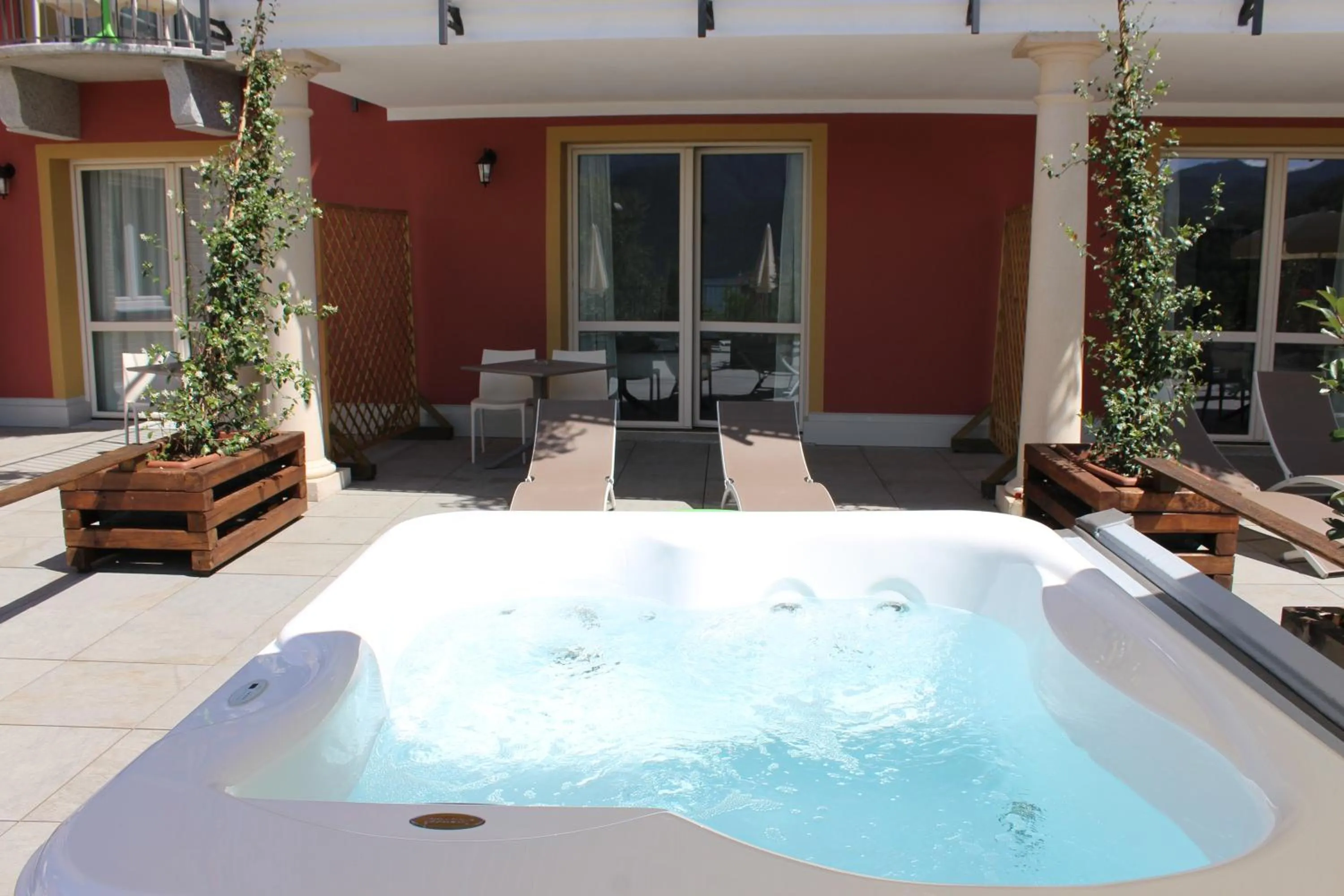 Open Air Bath in Hotel Bocciolo