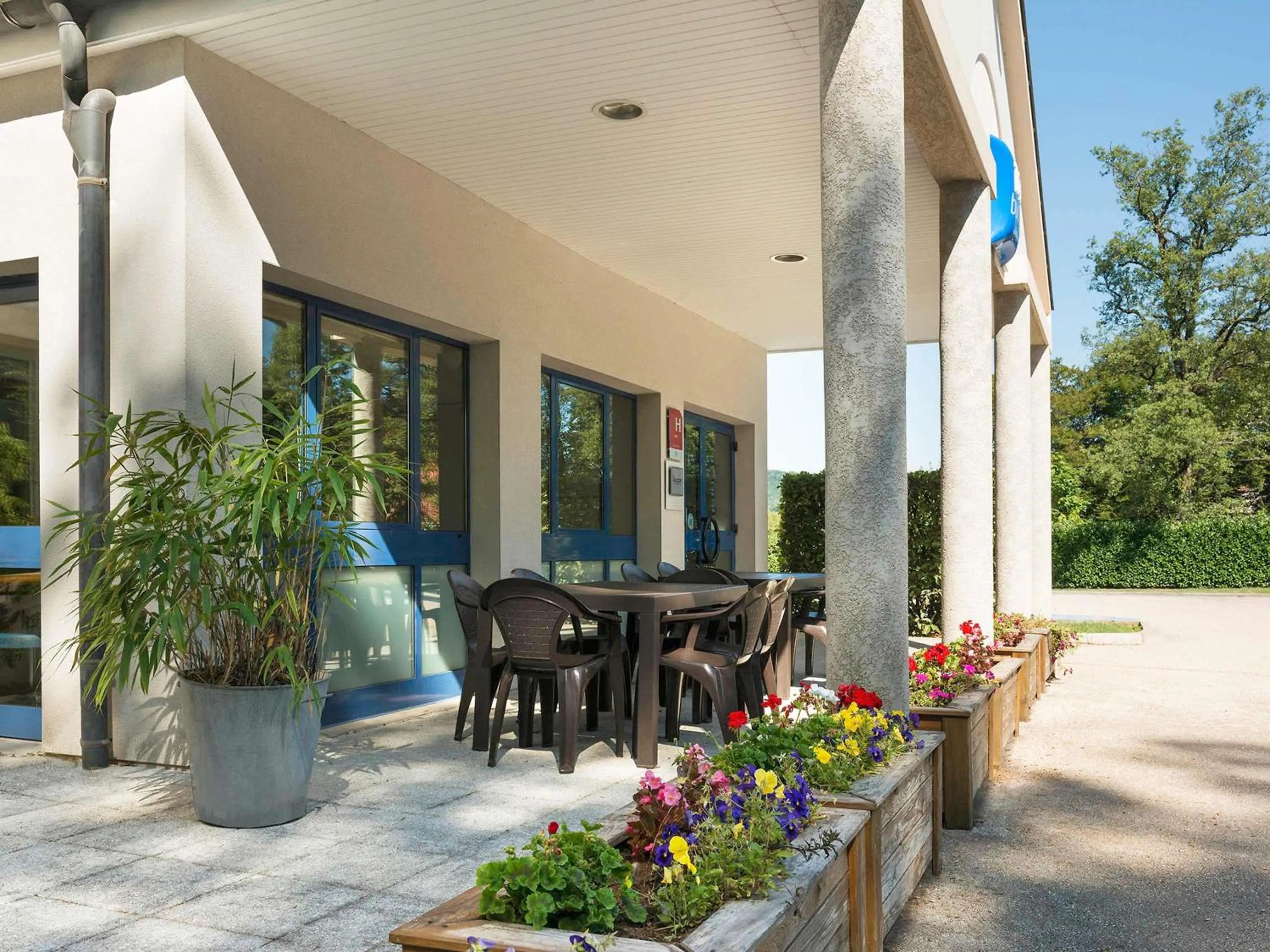 Property building in ibis Budget Lons-le-Saunier