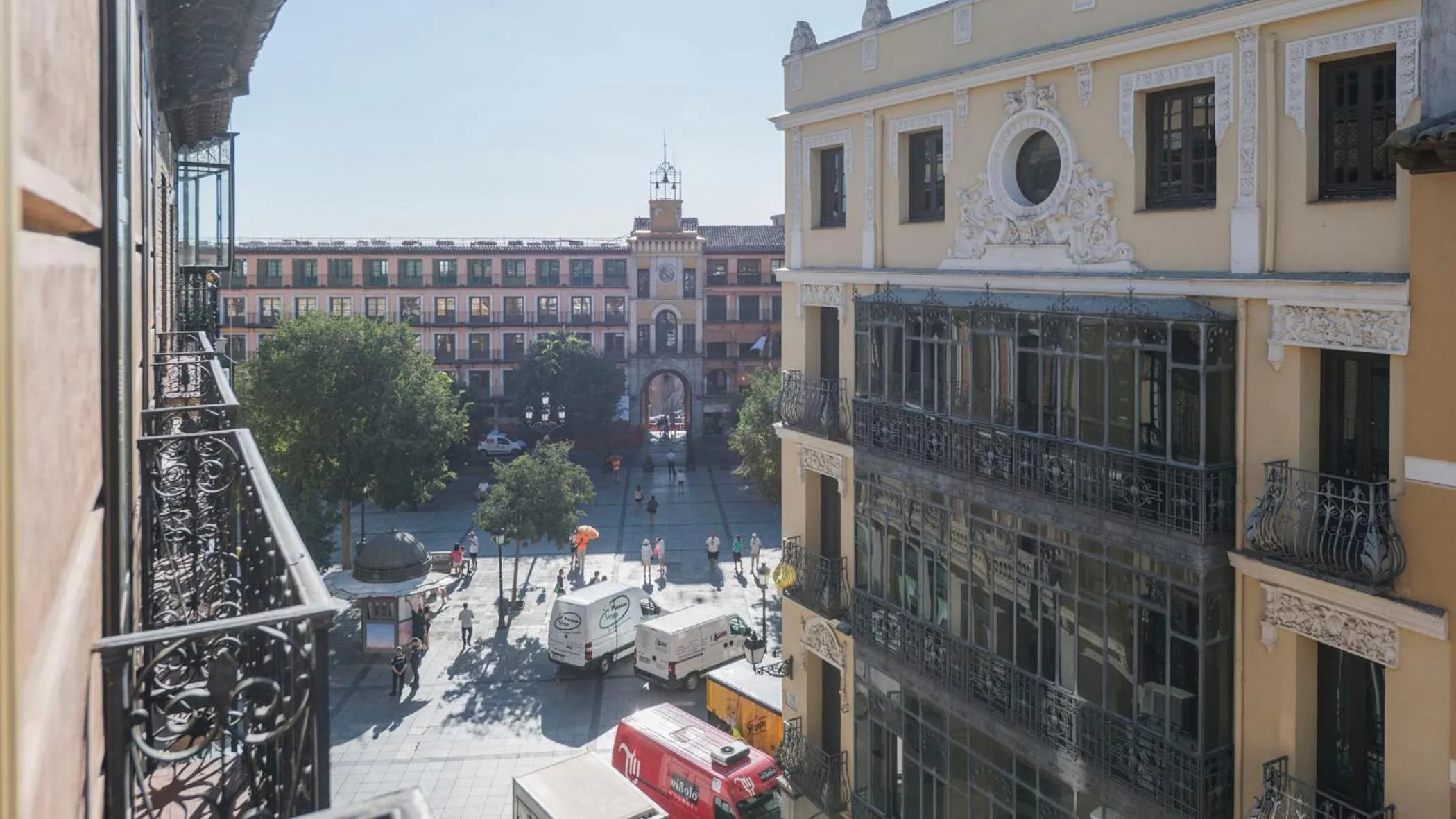 Property building in Hostal Centro