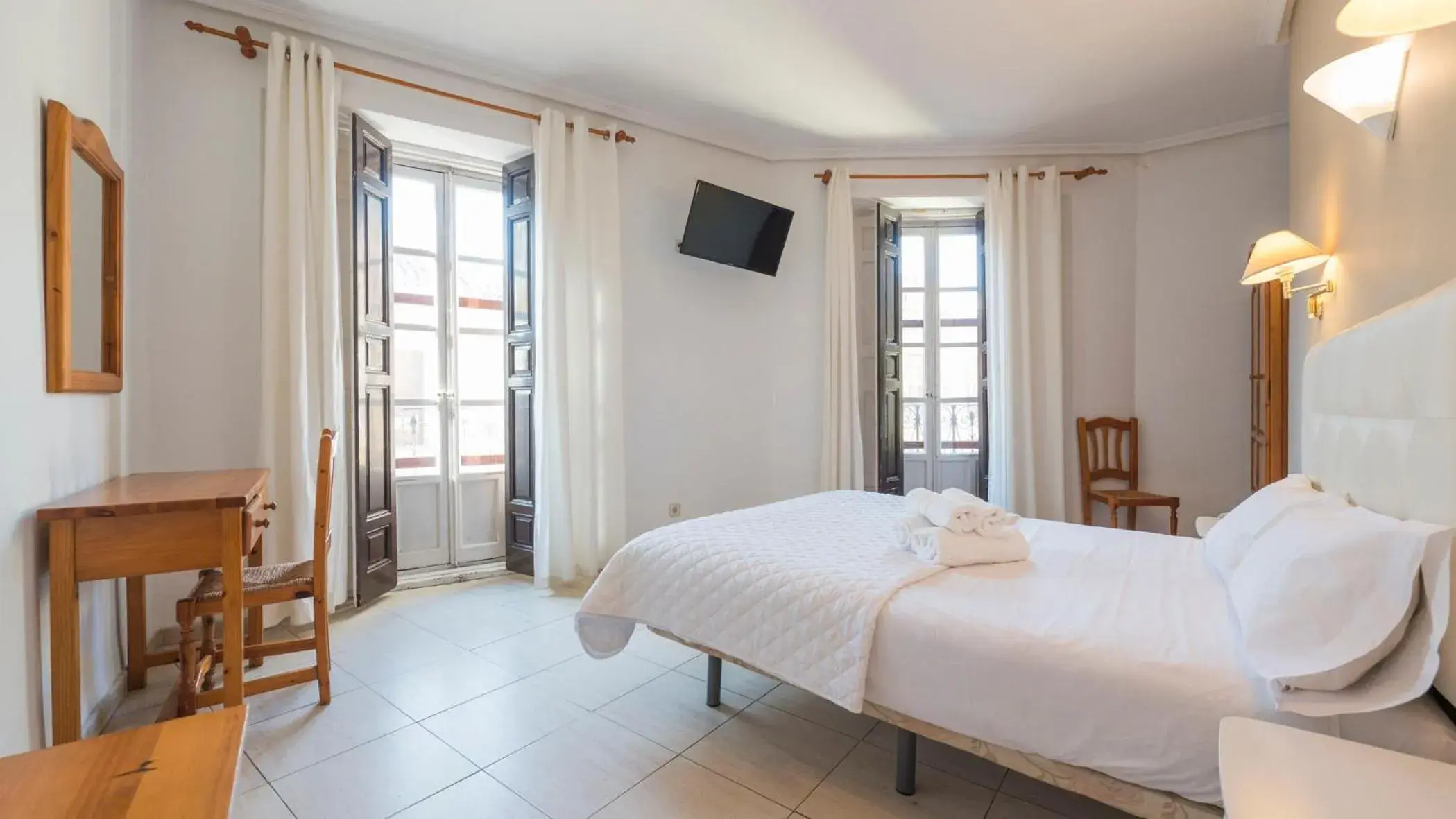 Double or Twin Room with City View in Hostal Centro Double or Twin Room with City View in Hostal Centro